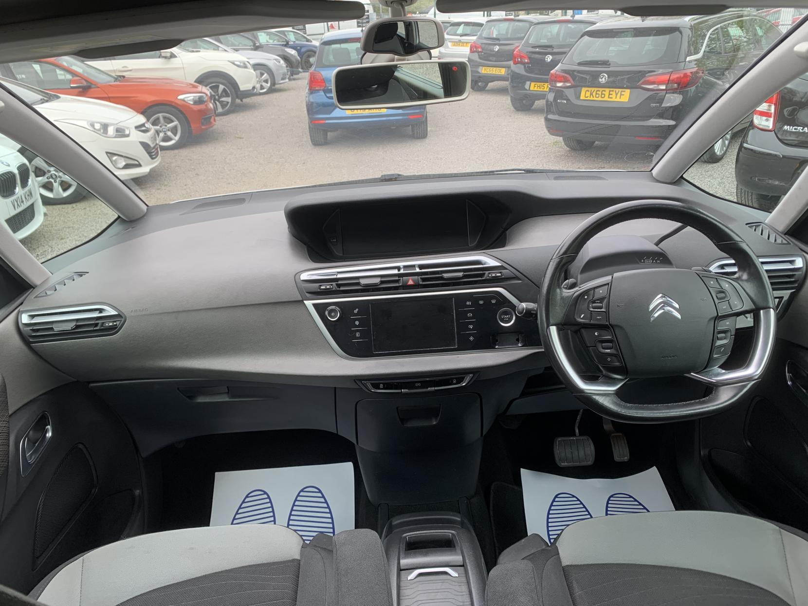 Citroen Grand C4 Picasso 1.6 e-HDi Airdream Exclusive MPV 5dr Diesel ETG6 Euro 5 (s/s) (115 ps)