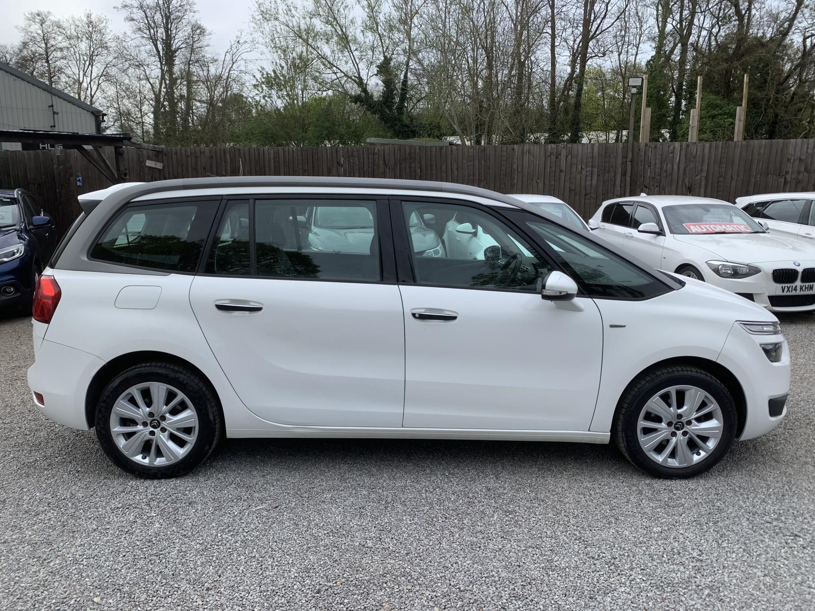 Citroen Grand C4 Picasso 1.6 e-HDi Airdream Exclusive MPV 5dr Diesel ETG6 Euro 5 (s/s) (115 ps)