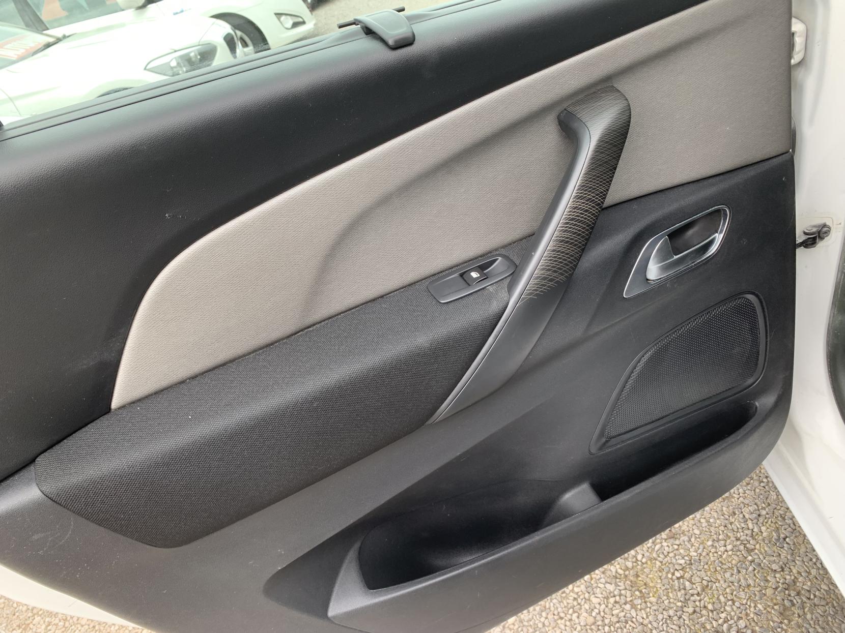 Citroen Grand C4 Picasso 1.6 e-HDi Airdream Exclusive MPV 5dr Diesel ETG6 Euro 5 (s/s) (115 ps)