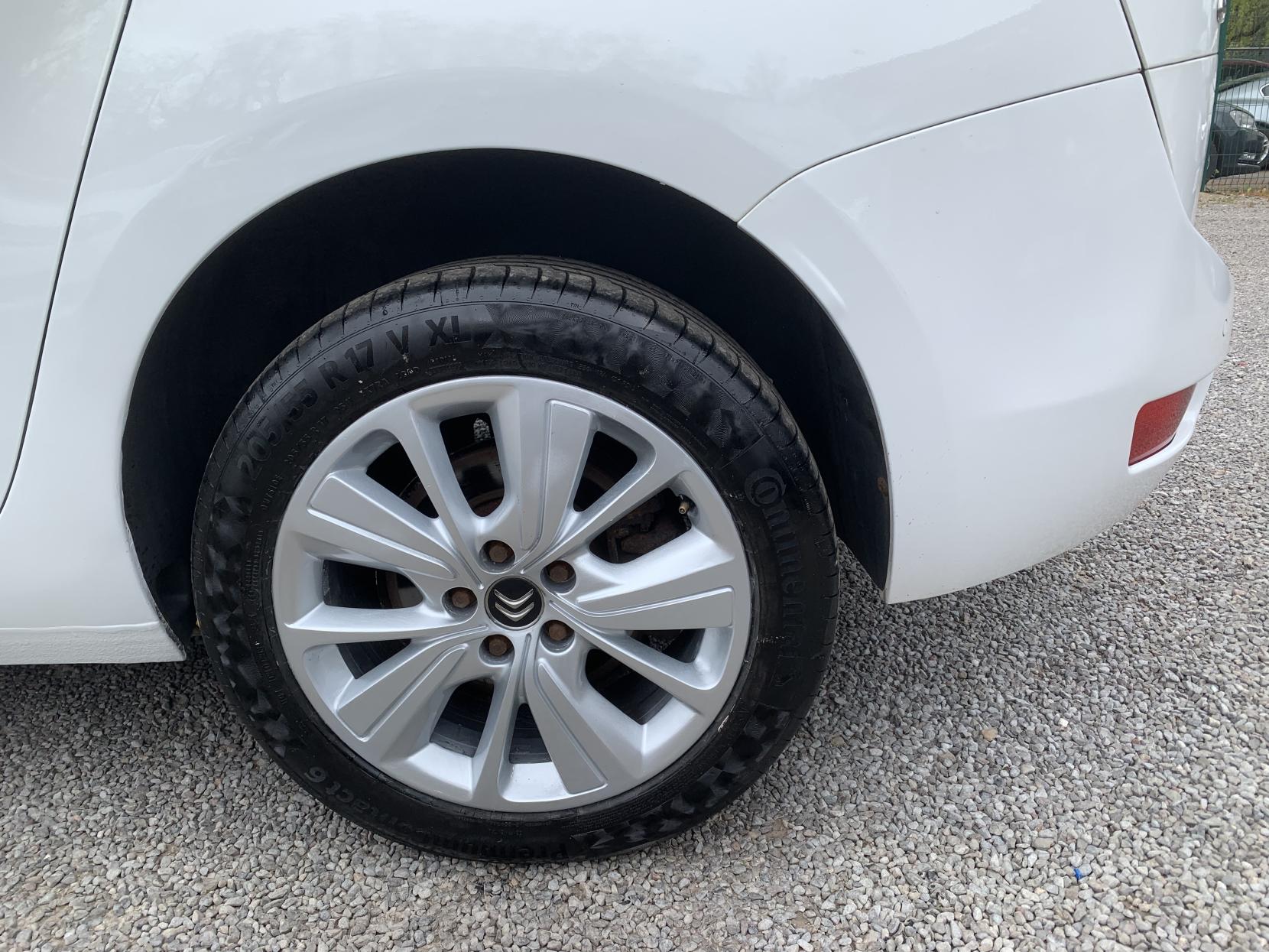 Citroen Grand C4 Picasso 1.6 e-HDi Airdream Exclusive MPV 5dr Diesel ETG6 Euro 5 (s/s) (115 ps)