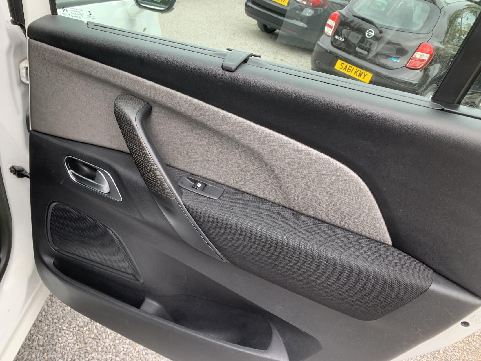 Citroen Grand C4 Picasso 1.6 e-HDi Airdream Exclusive MPV 5dr Diesel ETG6 Euro 5 (s/s) (115 ps)