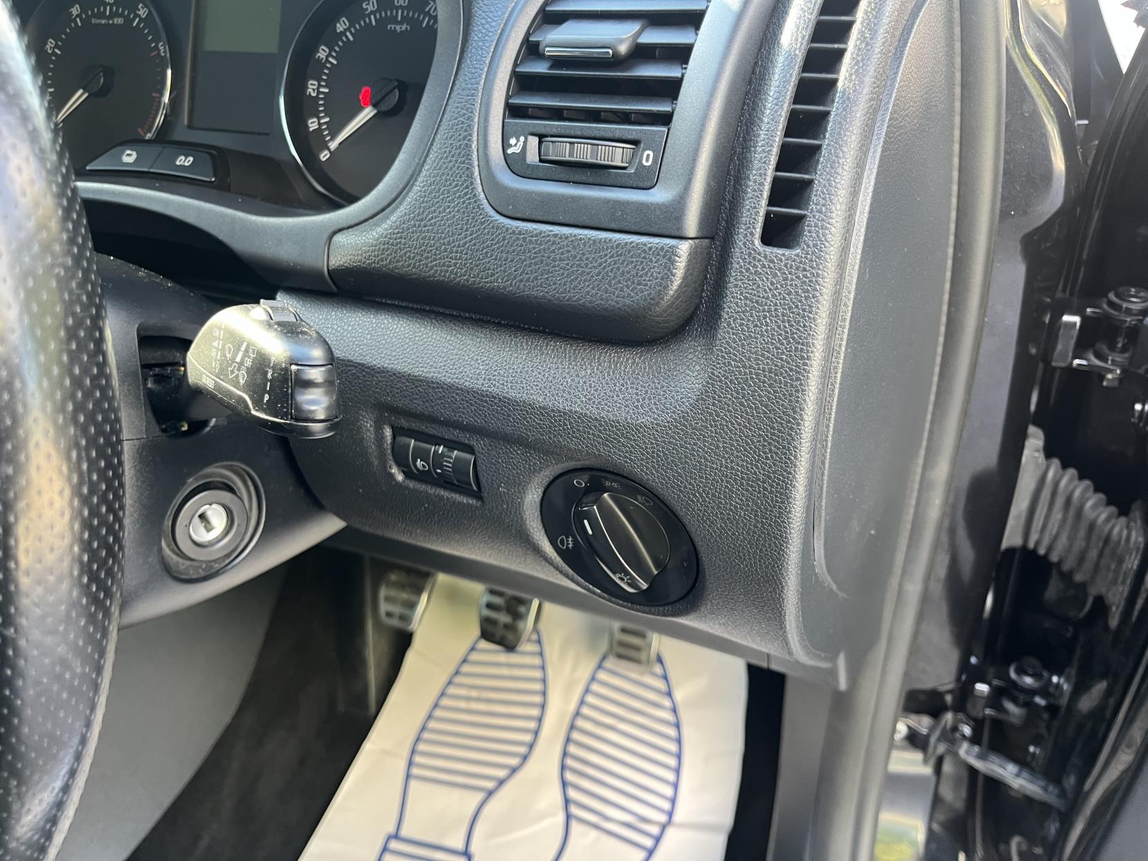 2014 00 SKODA FABIA