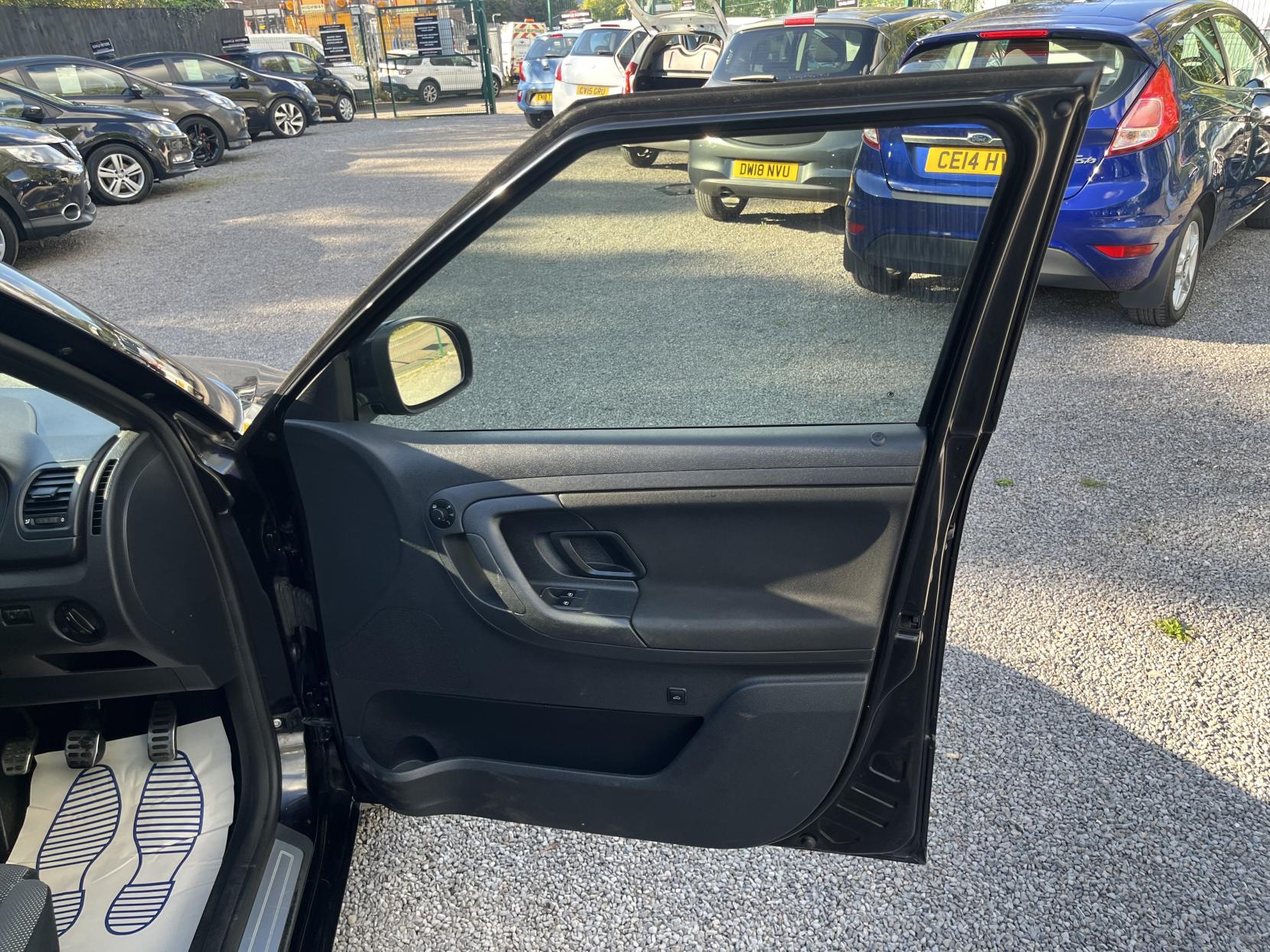 2014 00 SKODA FABIA