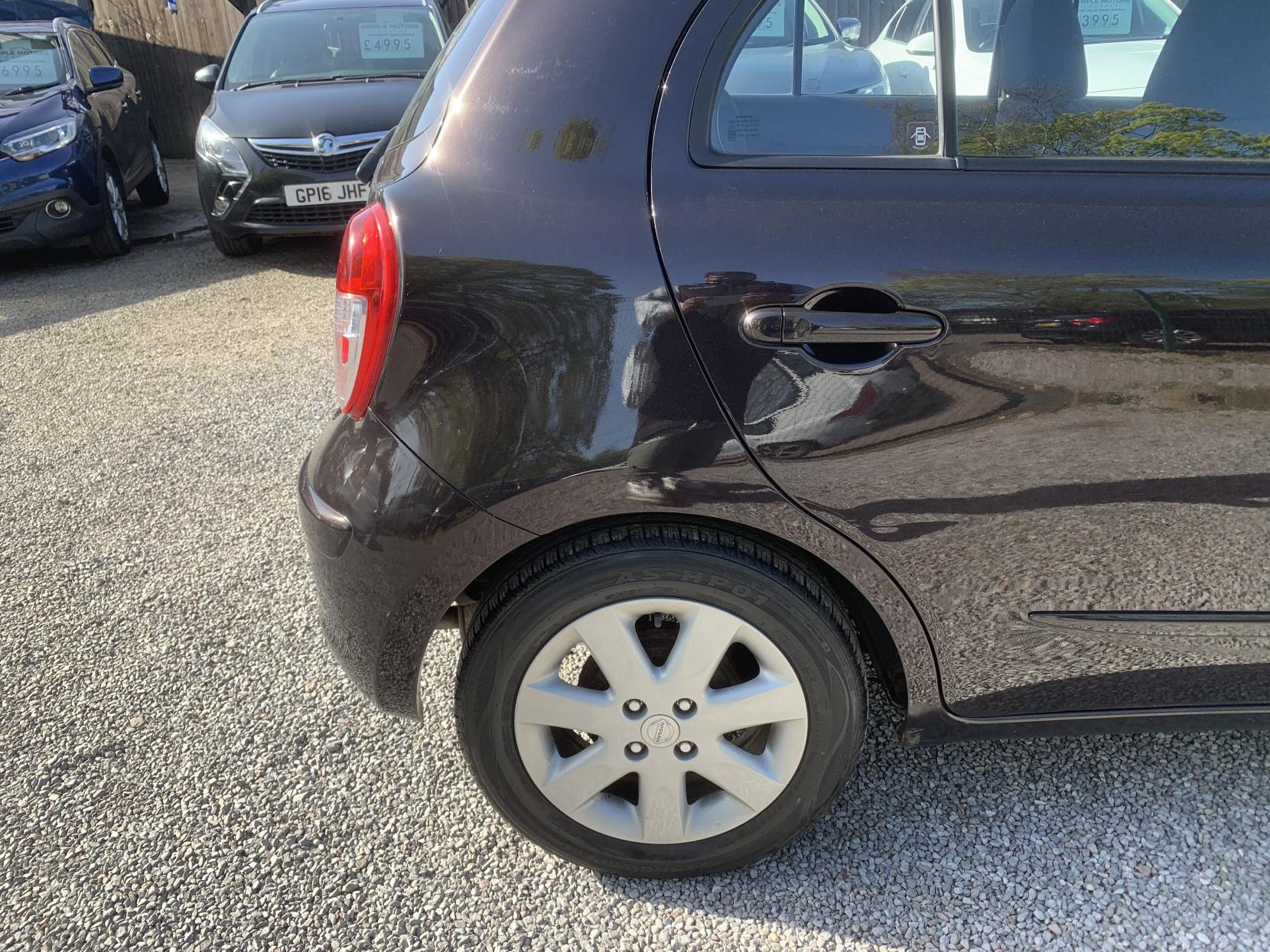 Nissan Micra 1.2 12V Acenta Hatchback 5dr Petrol CVT Euro 5 (80 ps)