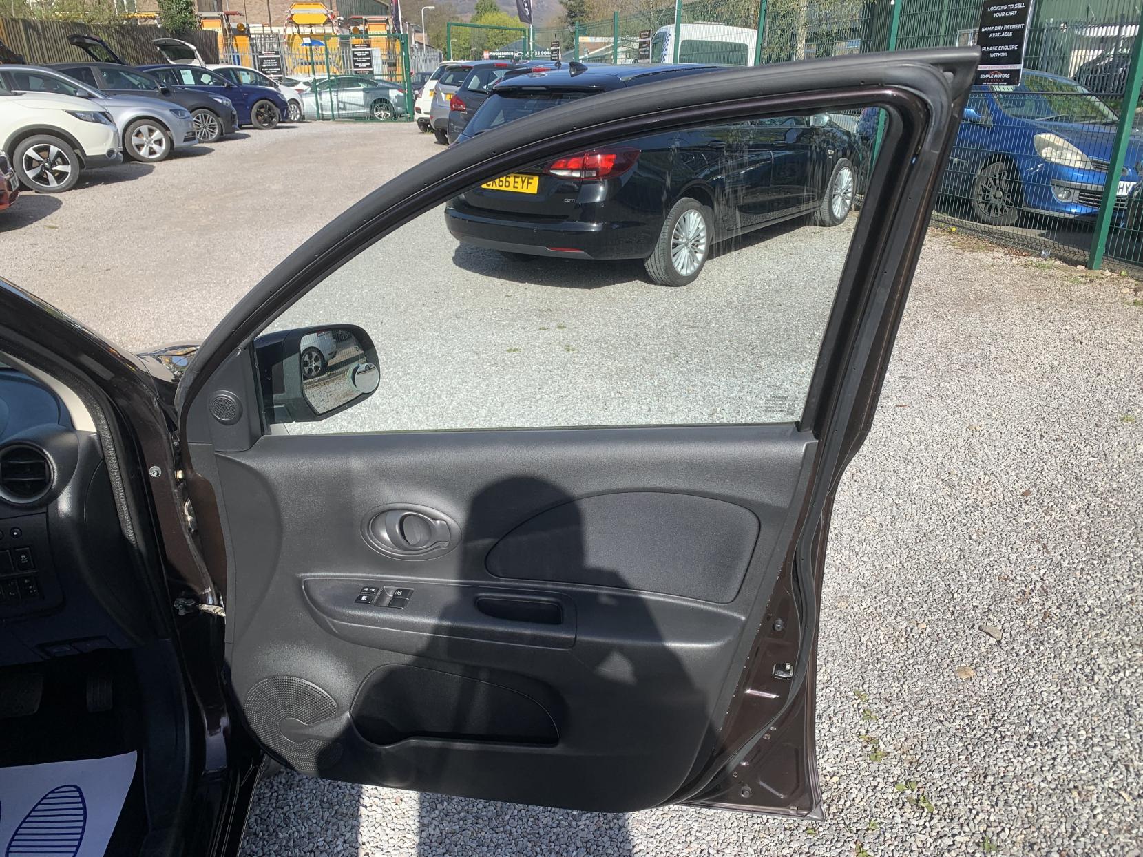 Nissan Micra 1.2 12V Acenta Hatchback 5dr Petrol CVT Euro 5 (80 ps)