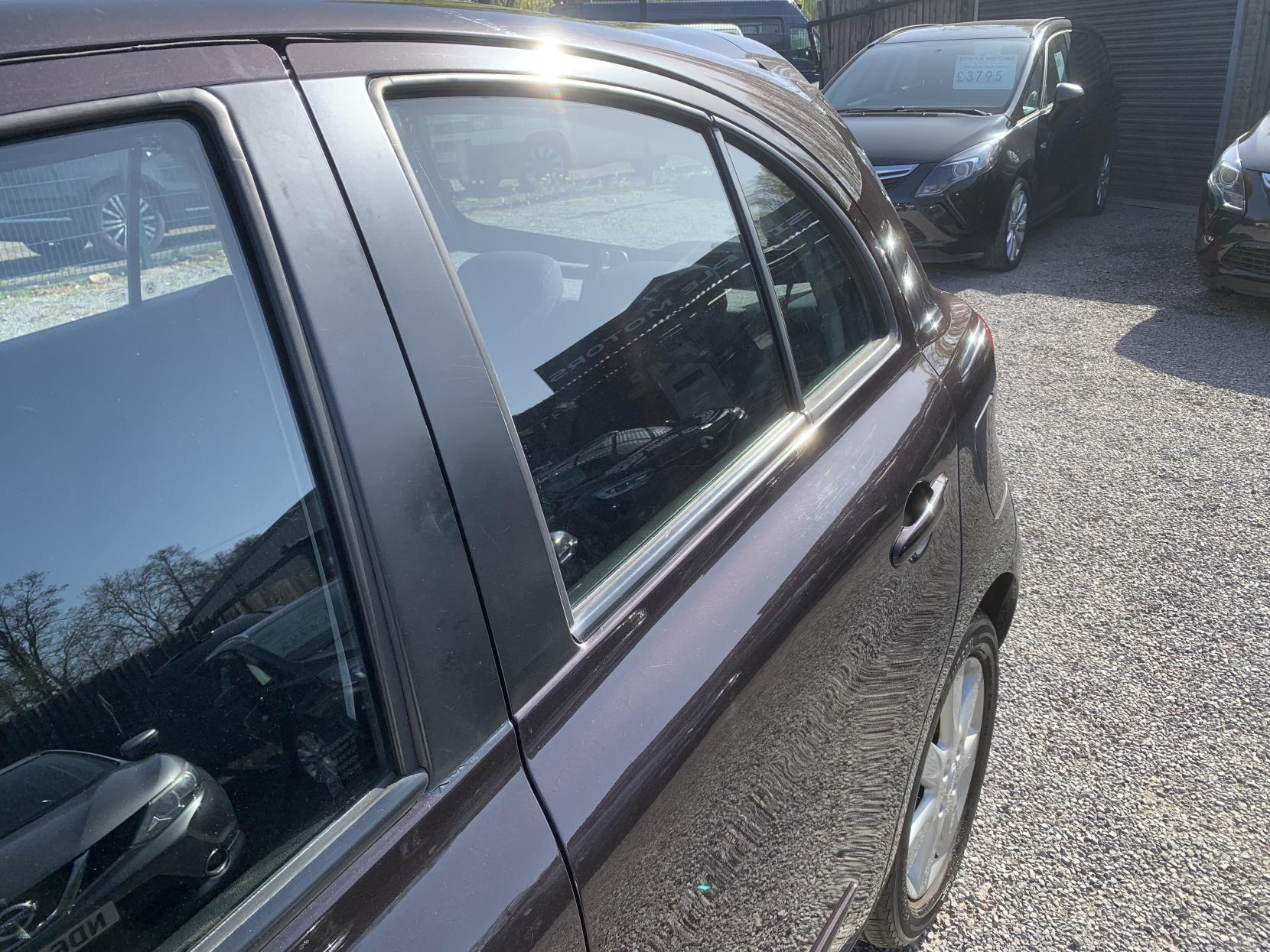 Nissan Micra 1.2 12V Acenta Hatchback 5dr Petrol CVT Euro 5 (80 ps)