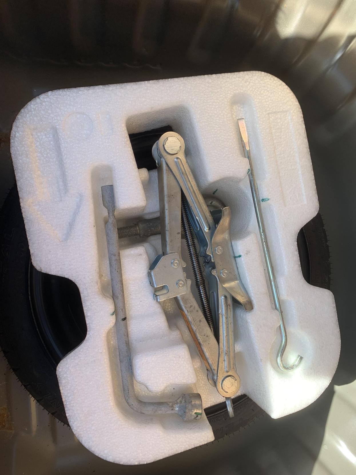 Nissan Micra 1.2 12V Acenta Hatchback 5dr Petrol CVT Euro 5 (80 ps)