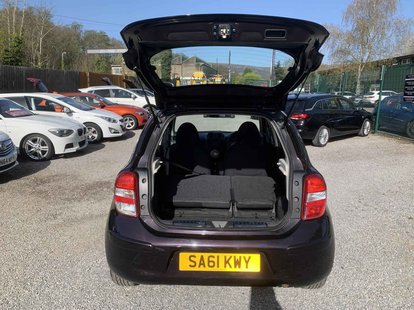 Nissan Micra 1.2 12V Acenta Hatchback 5dr Petrol CVT Euro 5 (80 ps)