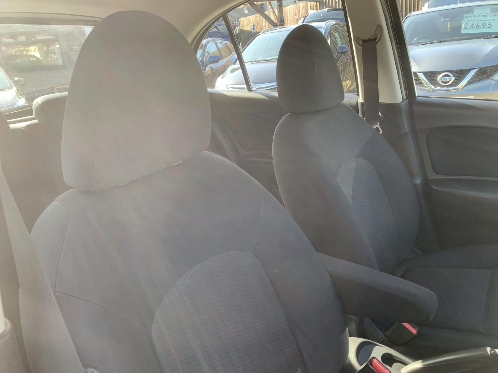 Nissan Micra 1.2 12V Acenta Hatchback 5dr Petrol CVT Euro 5 (80 ps)