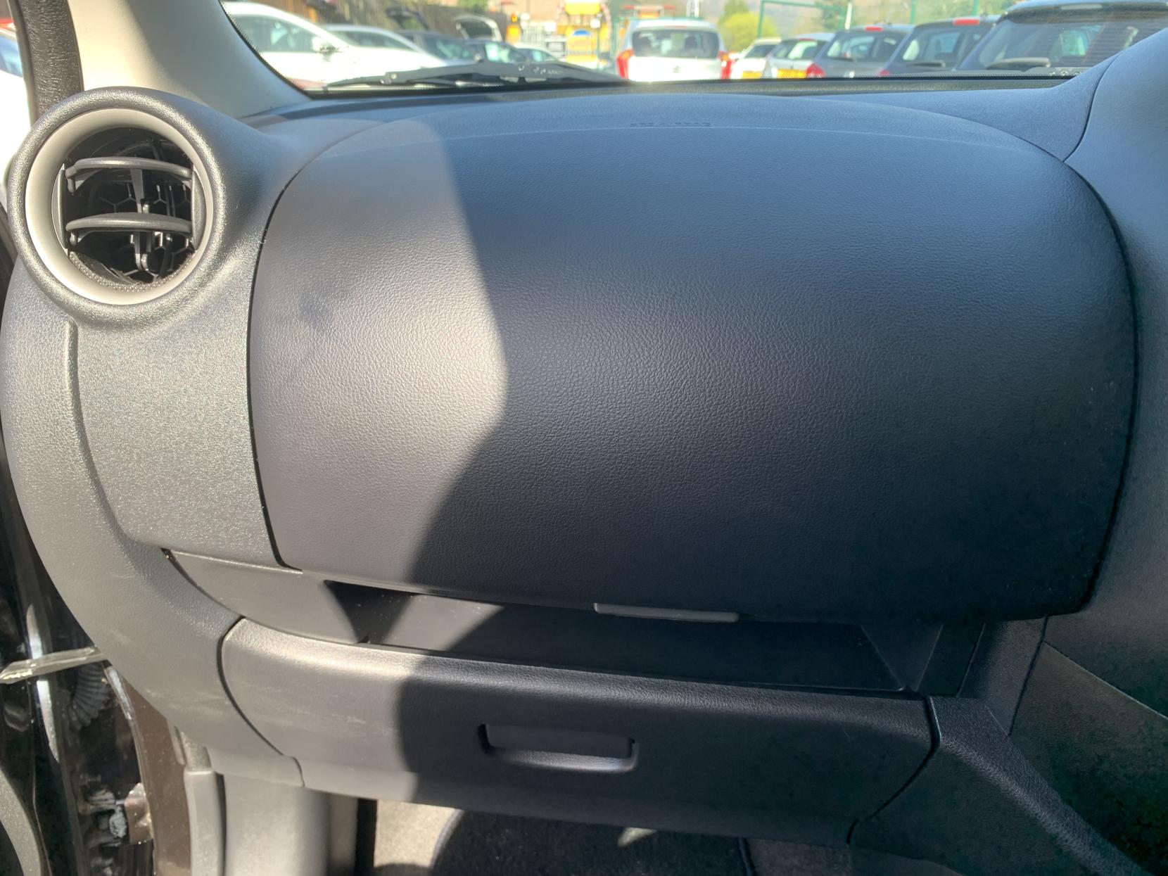 Nissan Micra 1.2 12V Acenta Hatchback 5dr Petrol CVT Euro 5 (80 ps)