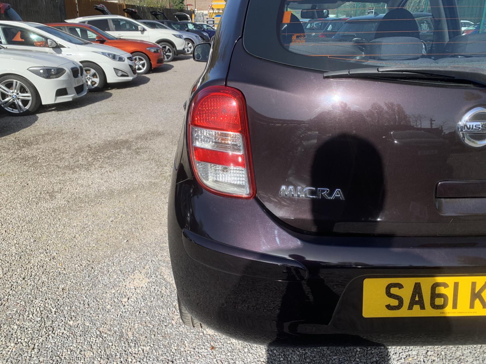 Nissan Micra 1.2 12V Acenta Hatchback 5dr Petrol CVT Euro 5 (80 ps)