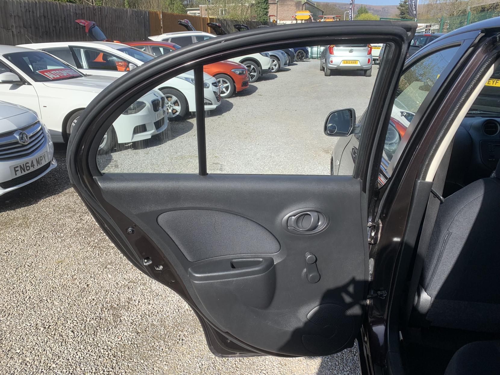 Nissan Micra 1.2 12V Acenta Hatchback 5dr Petrol CVT Euro 5 (80 ps)