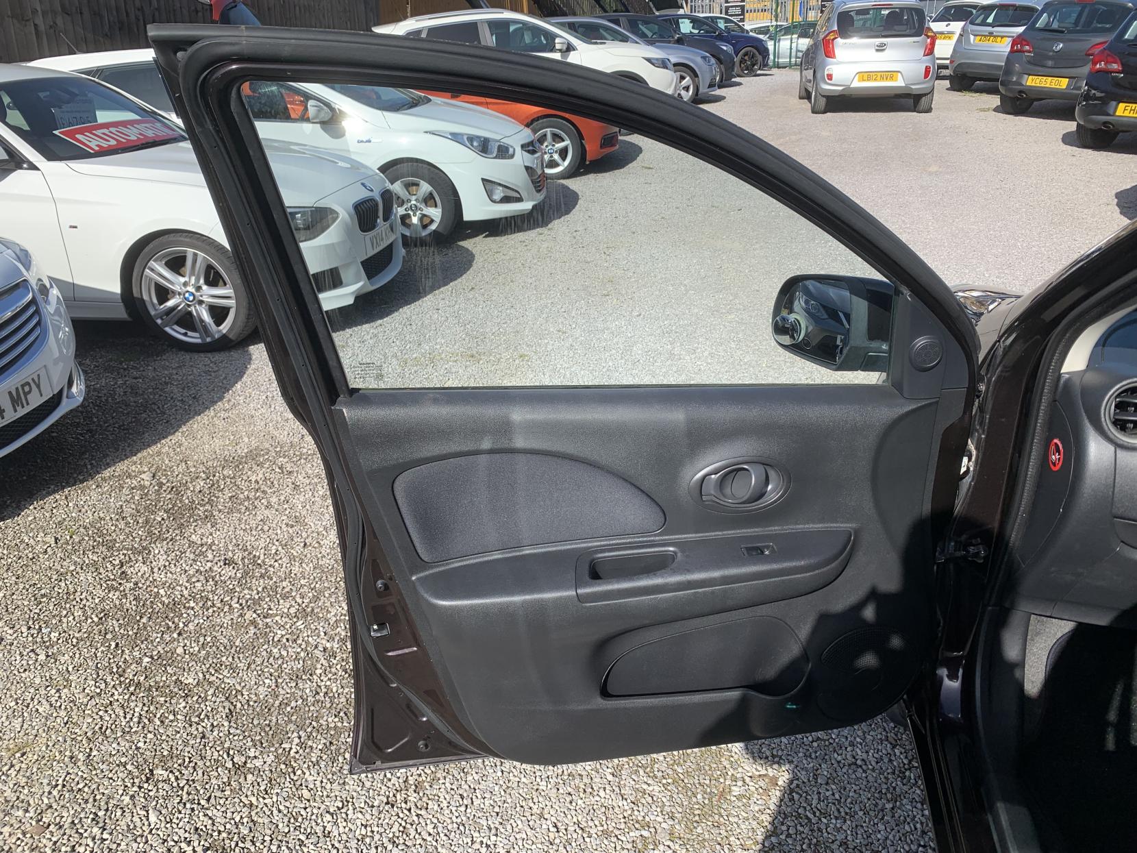 Nissan Micra 1.2 12V Acenta Hatchback 5dr Petrol CVT Euro 5 (80 ps)