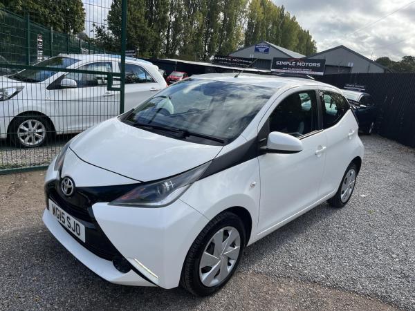 Toyota AYGO 1.0 VVT-i x-play Hatchback 5dr Petrol Manual Euro 5 Euro 5 (68 ps)