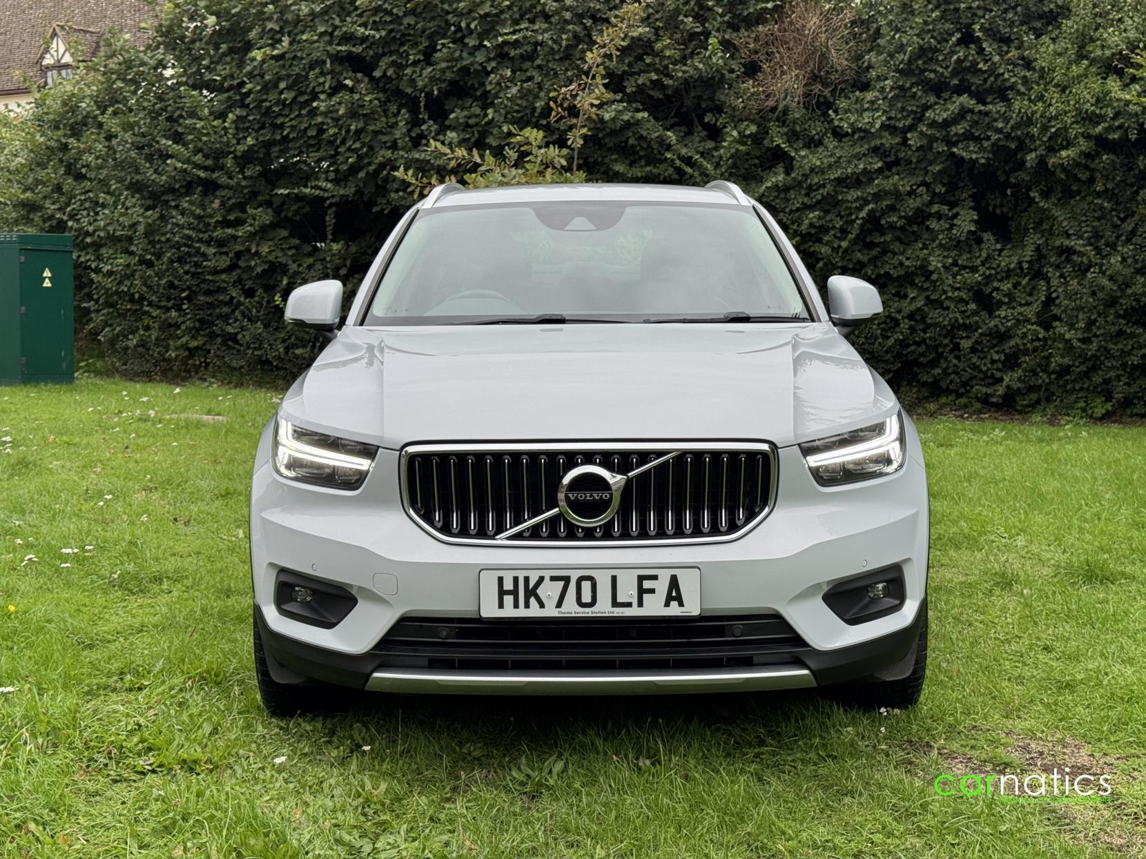 Volvo XC40 2.0 B4 MHEV Inscription SUV 5dr Petrol Hybrid Auto Euro 6 (s/s) (197 ps)
