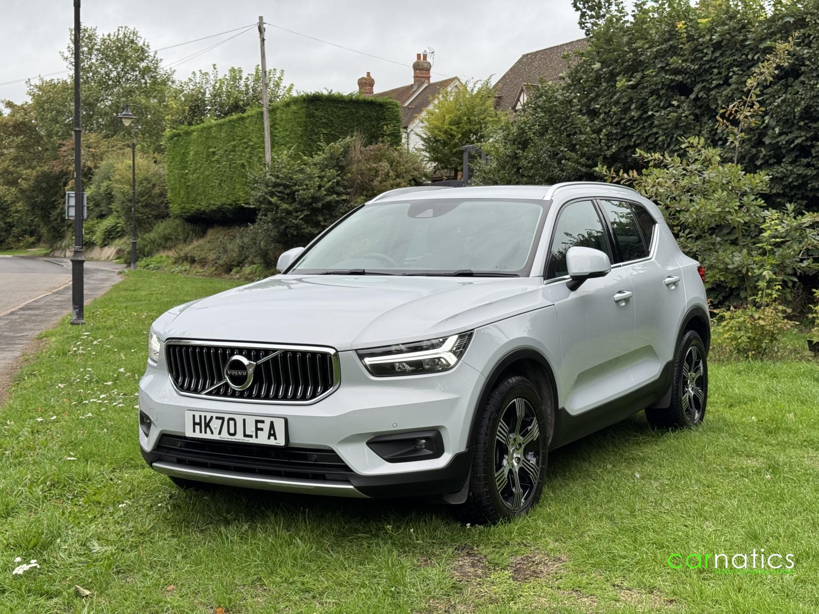 Volvo XC40 2.0 B4 MHEV Inscription SUV 5dr Petrol Hybrid Auto Euro 6 (s/s) (197 ps)