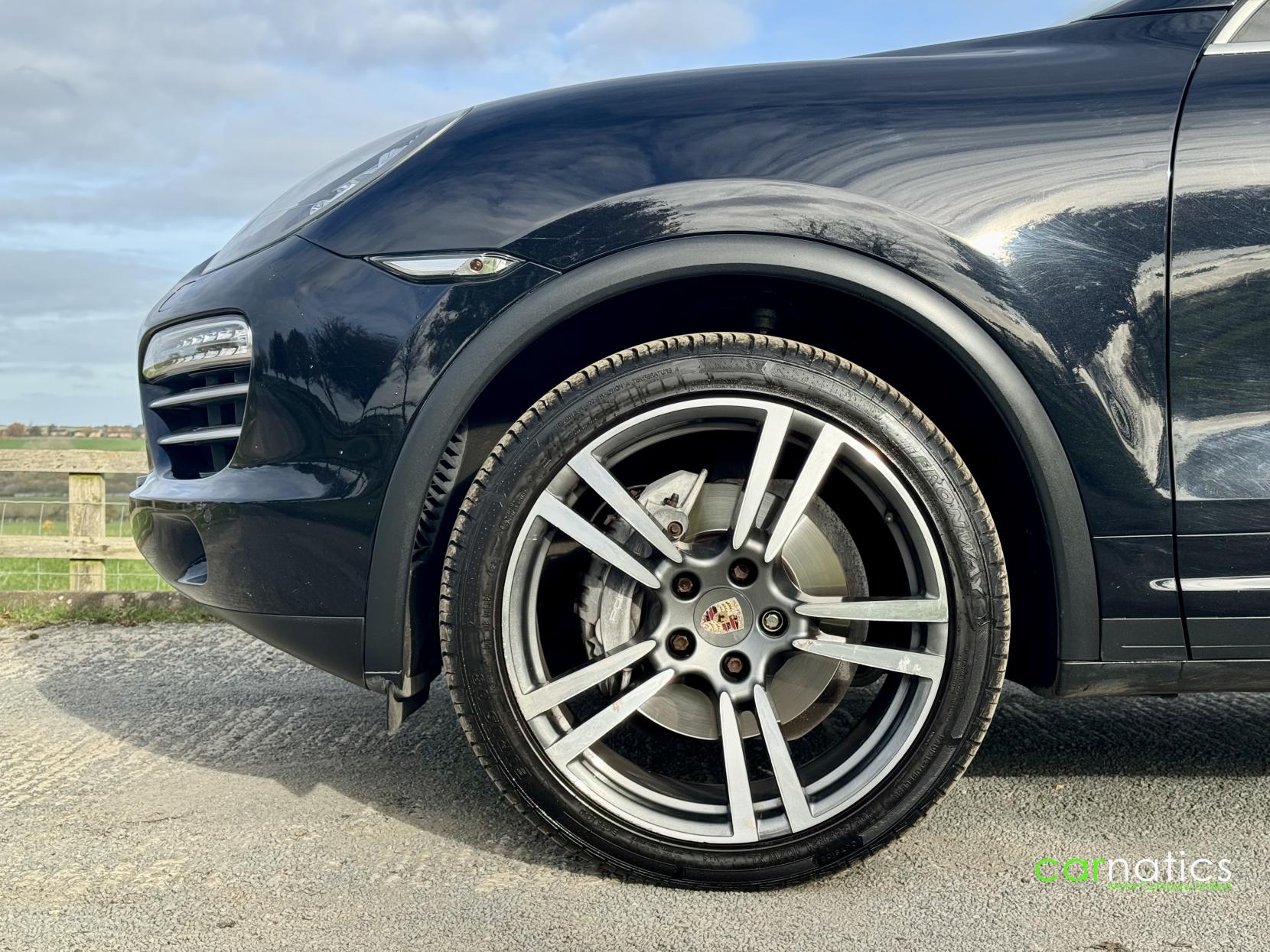 Porsche Cayenne 3.0 TD V6 Platinum Edition SUV 5dr Diesel TiptronicS 4WD Euro 5 (s/s) (245 ps)