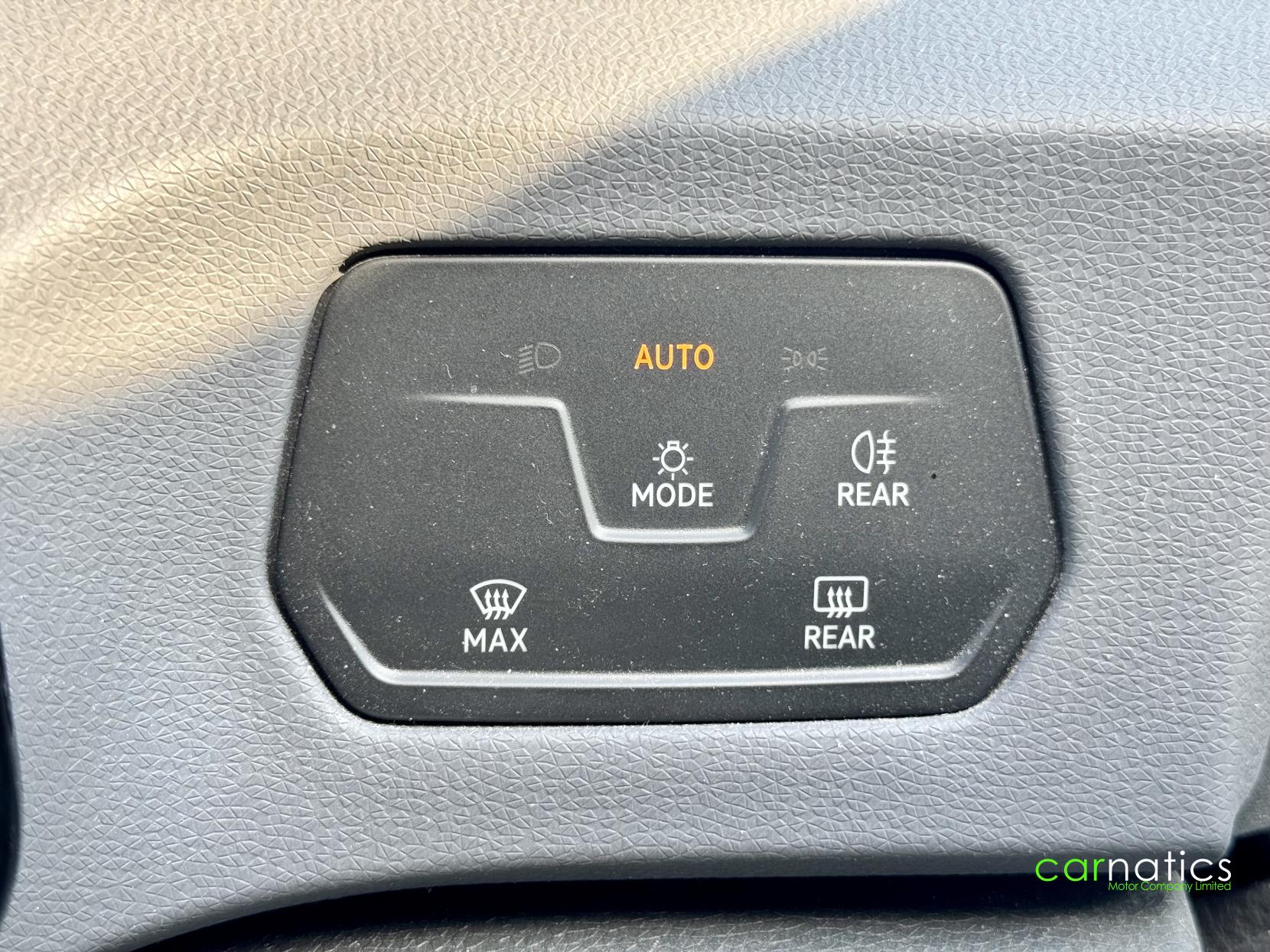 Volkswagen ID.3 Pro Performance 58kWh Life Hatchback 5dr Electric Auto (204 ps)