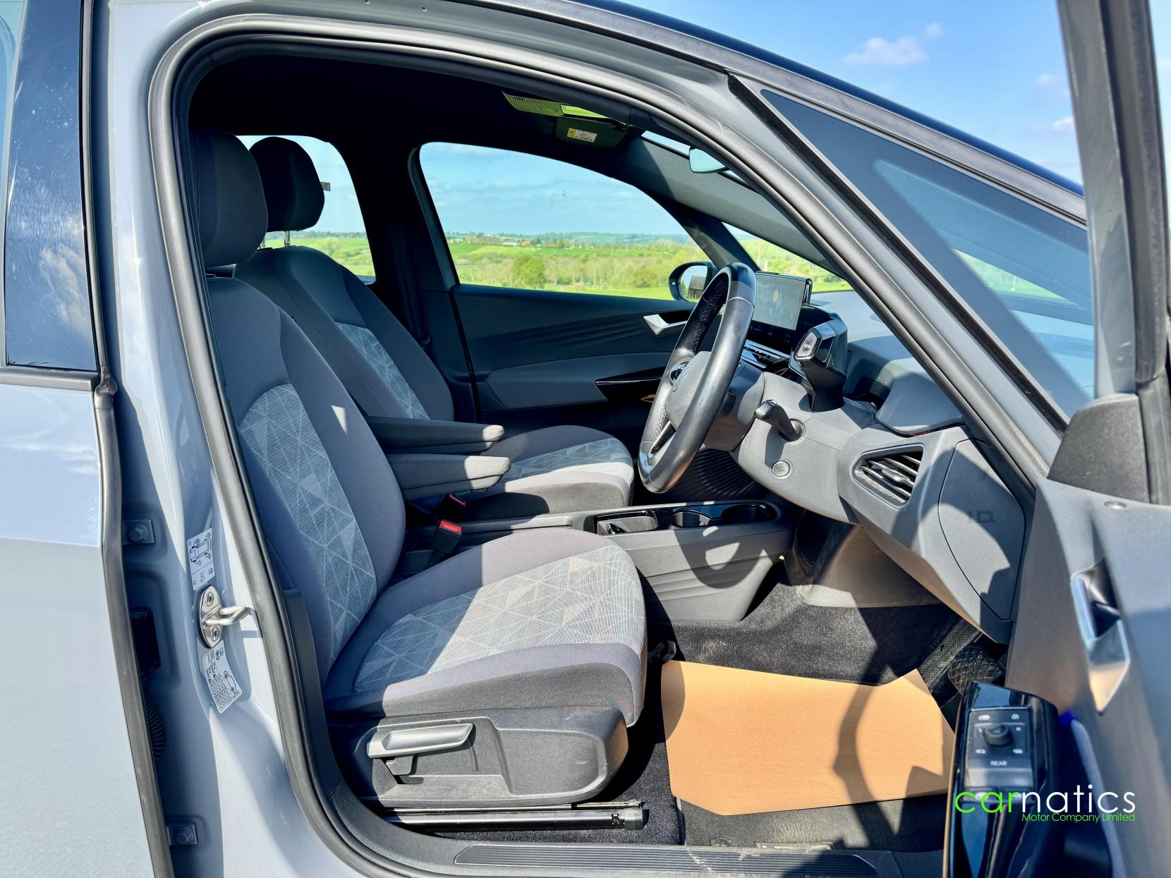 Volkswagen ID.3 Pro Performance 58kWh Life Hatchback 5dr Electric Auto (204 ps)