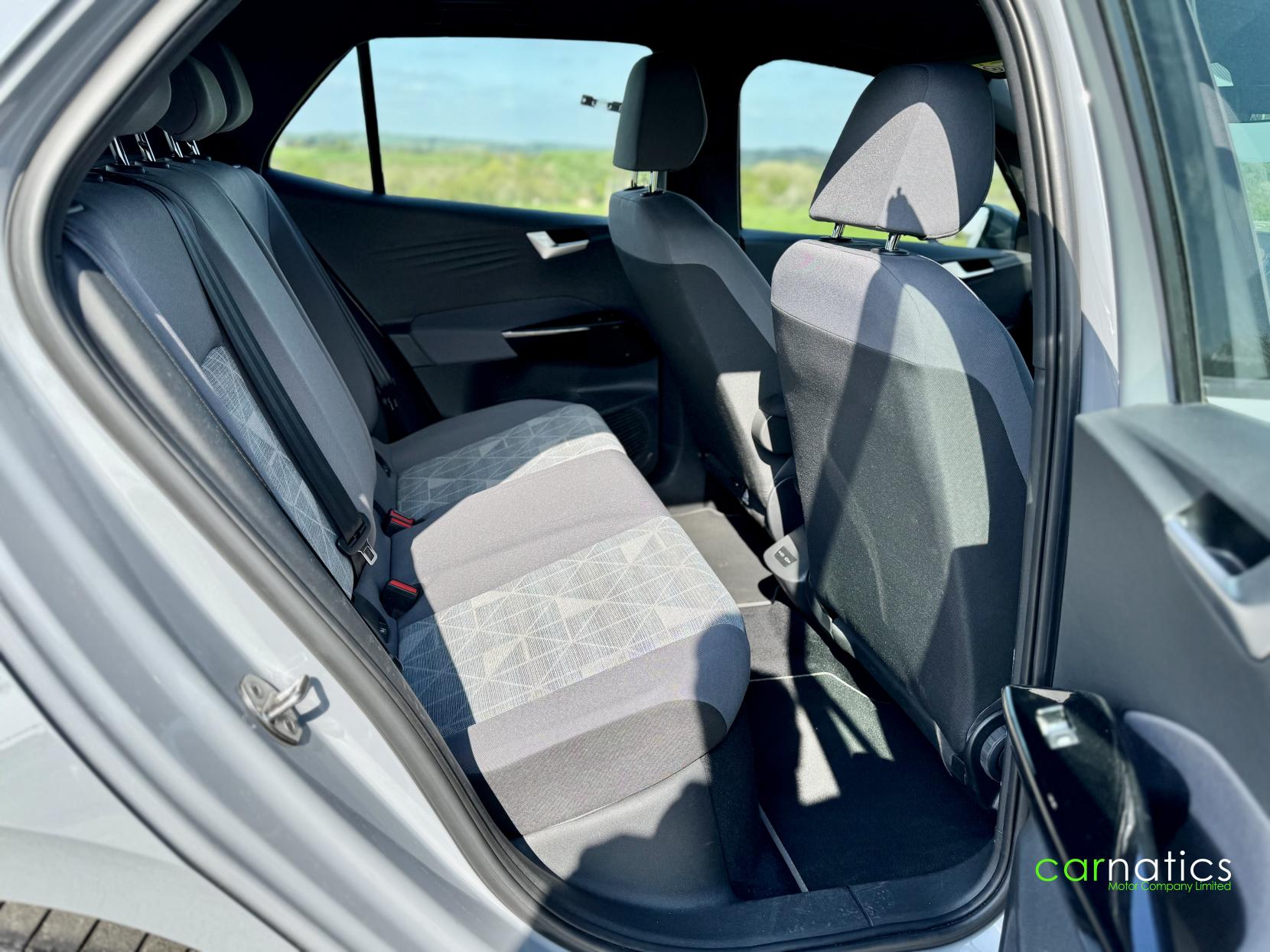 Volkswagen ID.3 Pro Performance 58kWh Life Hatchback 5dr Electric Auto (204 ps)