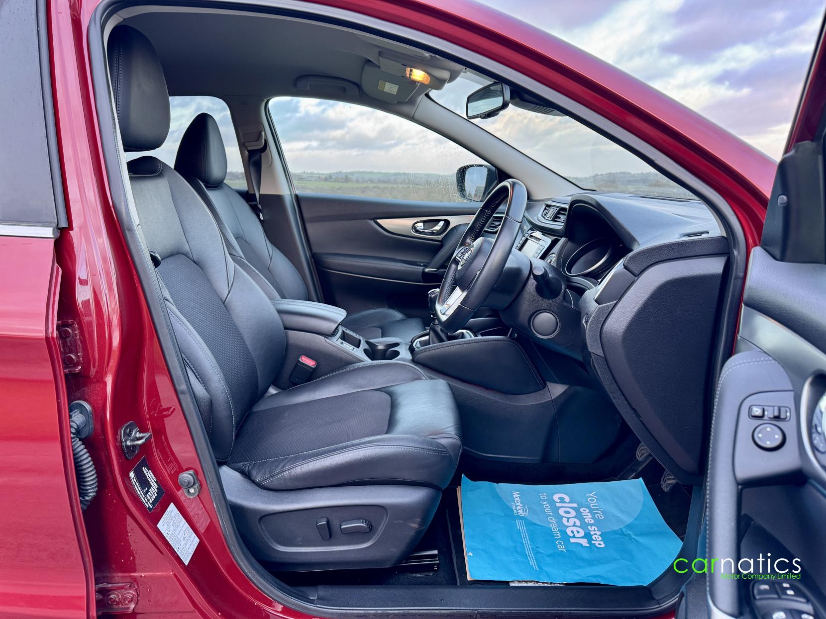 Nissan Qashqai 1.3 DIG-T N-Connecta SUV 5dr Petrol Manual Euro 6 (s/s) (140 ps)