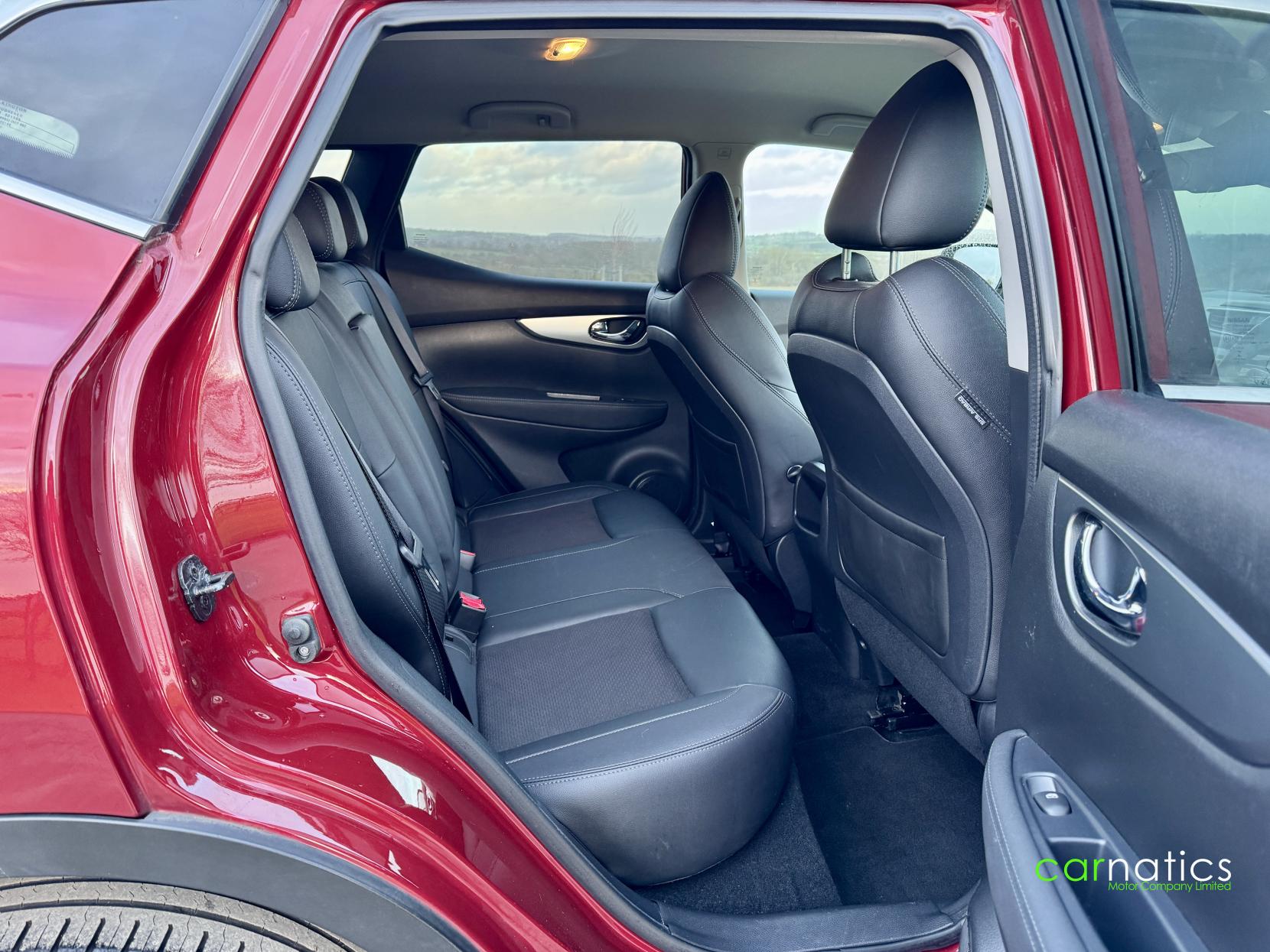 Nissan Qashqai 1.3 DIG-T N-Connecta SUV 5dr Petrol Manual Euro 6 (s/s) (140 ps)