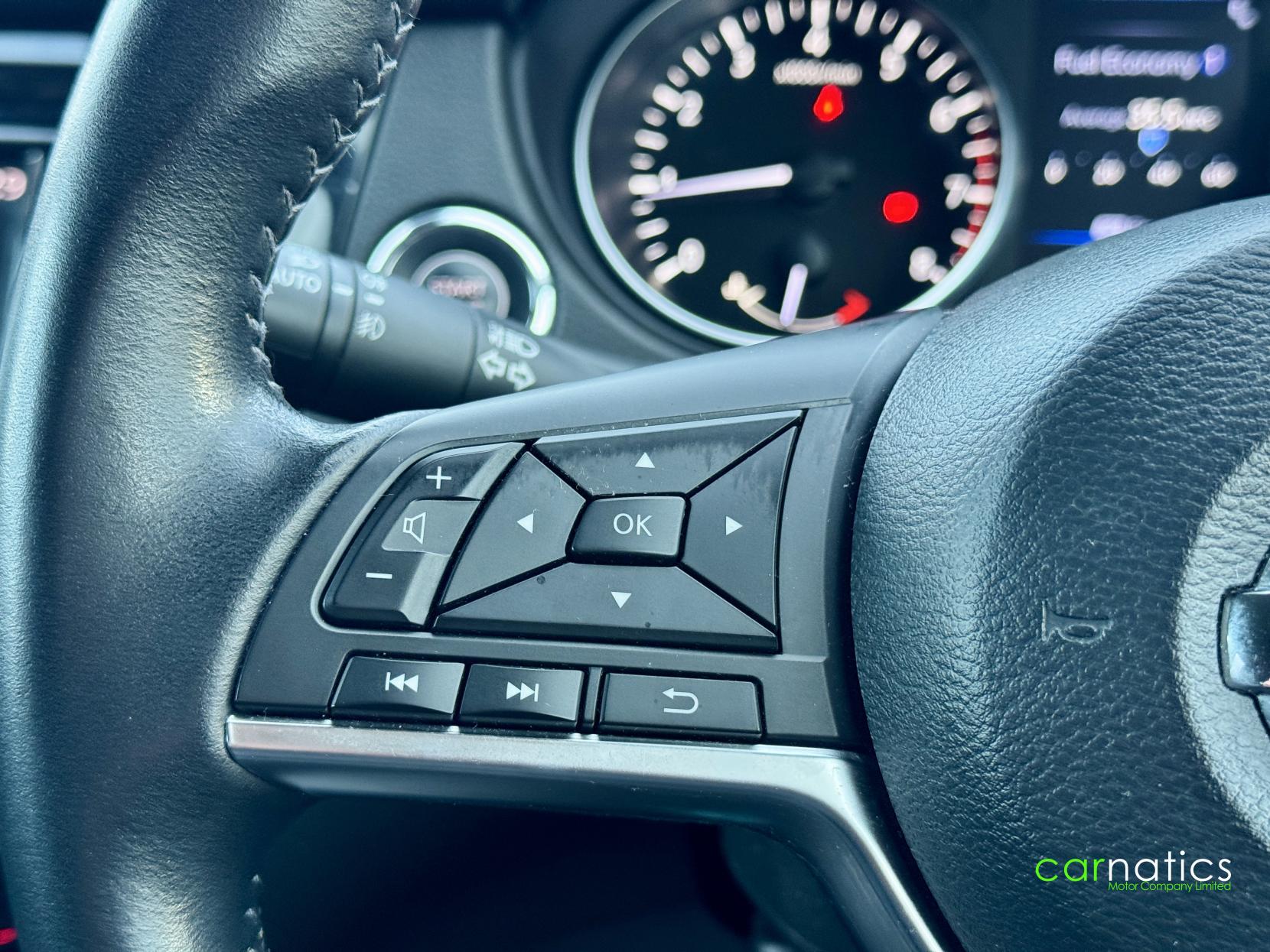 Nissan Qashqai 1.3 DIG-T N-Connecta SUV 5dr Petrol Manual Euro 6 (s/s) (140 ps)