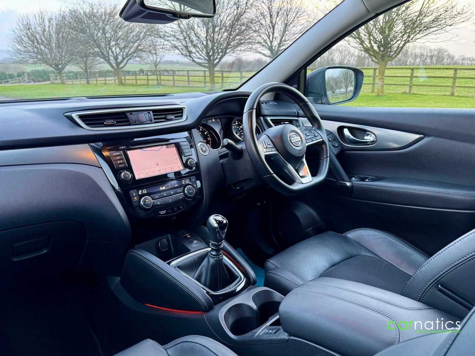 Nissan Qashqai 1.3 DIG-T N-Connecta SUV 5dr Petrol Manual Euro 6 (s/s) (140 ps)