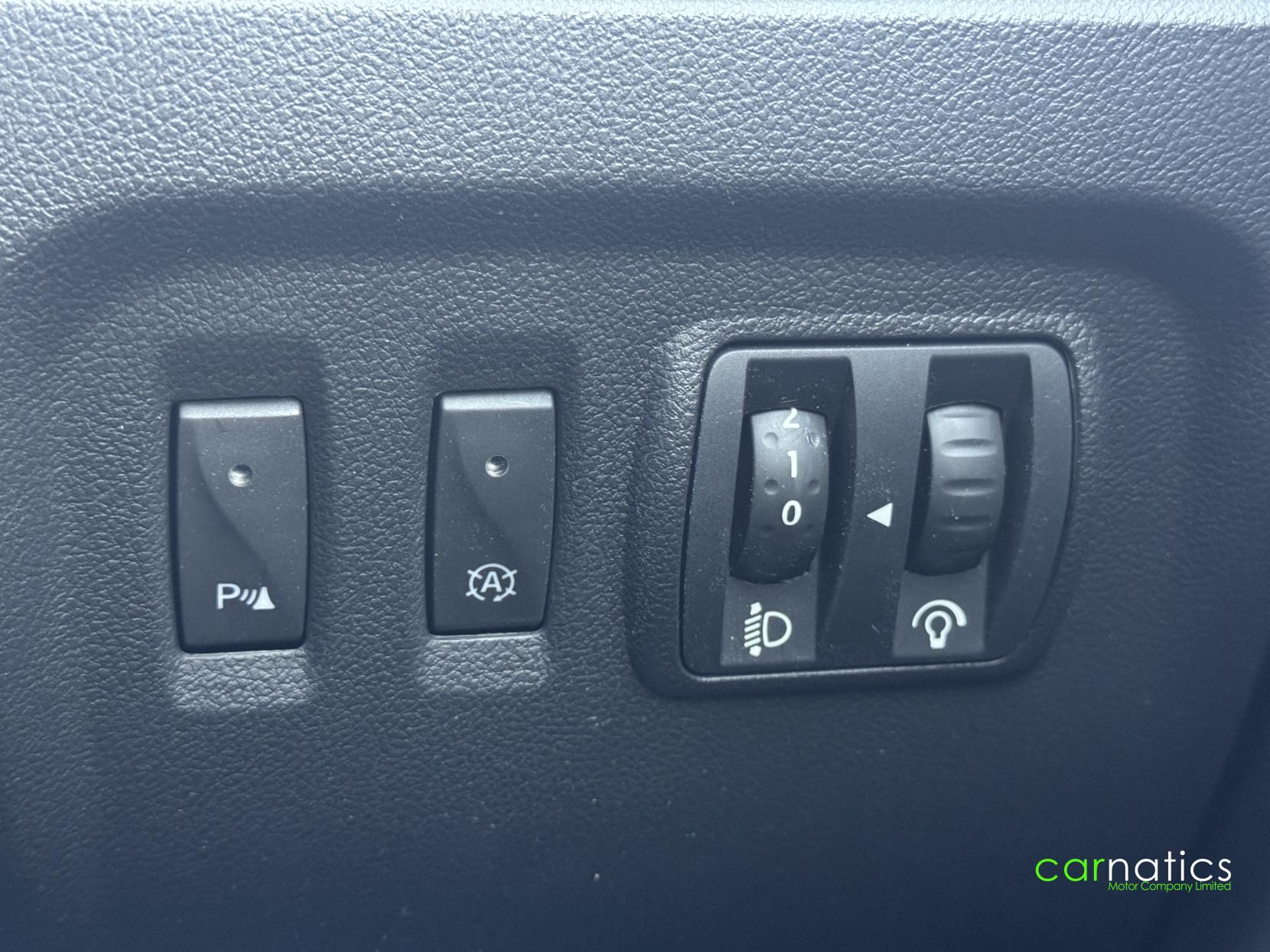 Renault Captur 0.9 TCe ENERGY Dynamique S Nav SUV 5dr Petrol Manual Euro 6 (s/s) (90 ps)