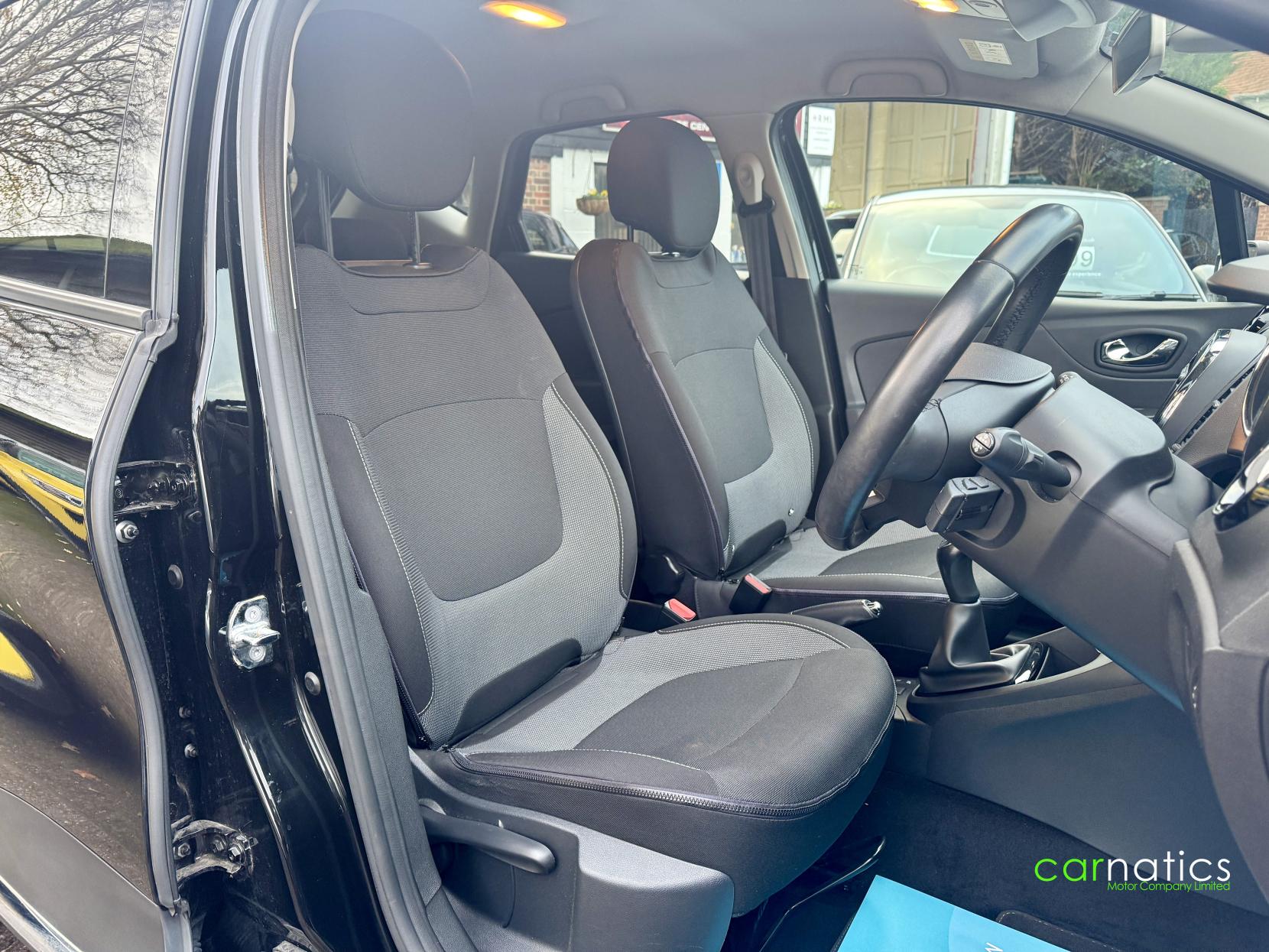 Renault Captur 0.9 TCe ENERGY Dynamique S Nav SUV 5dr Petrol Manual Euro 6 (s/s) (90 ps)