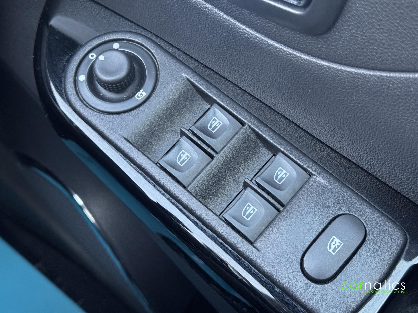 Renault Captur 0.9 TCe ENERGY Dynamique S Nav SUV 5dr Petrol Manual Euro 6 (s/s) (90 ps)