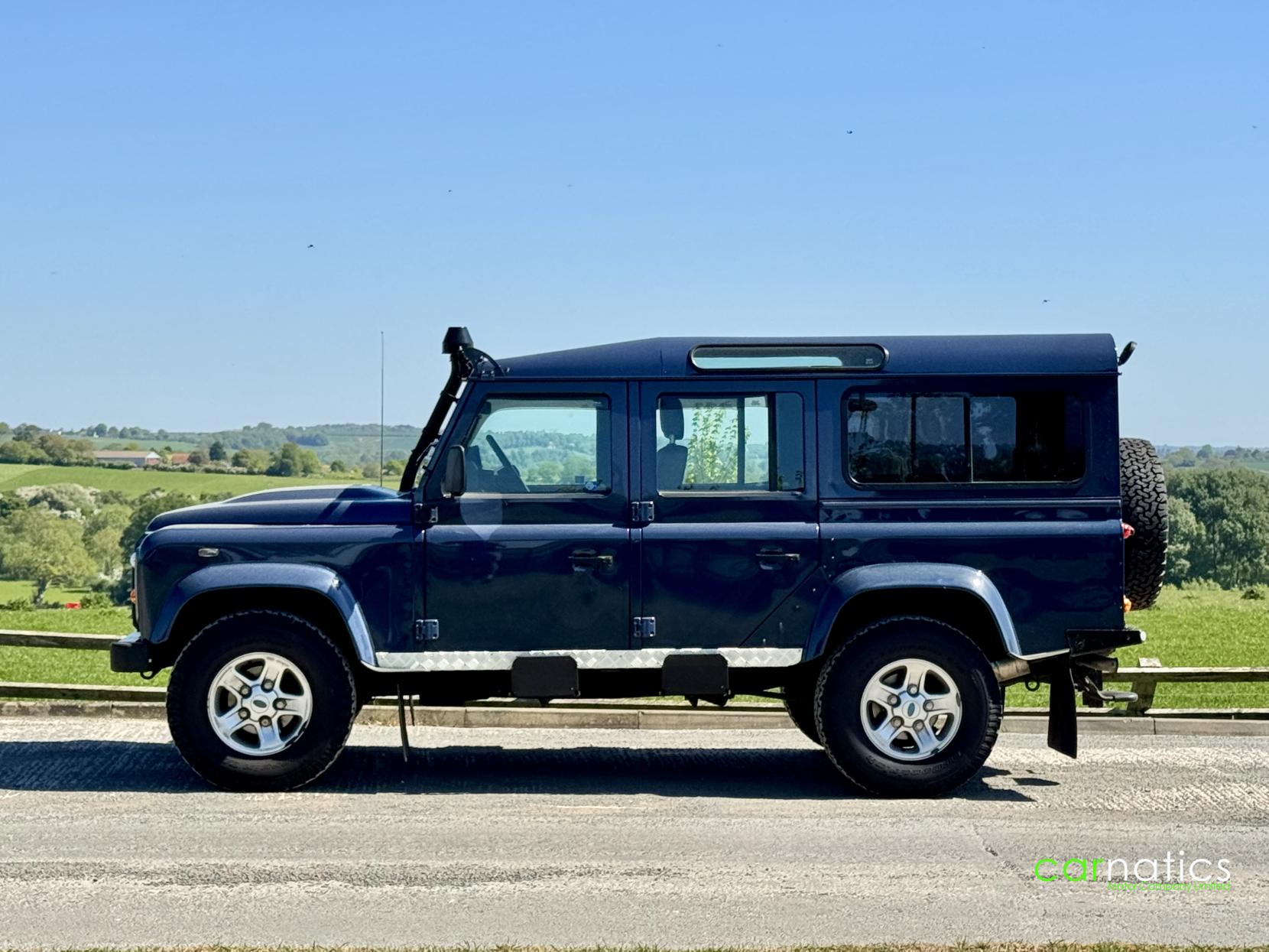 Land Rover Defender 110 2.4 TDCi XS SUV 5dr Diesel Manual 4WD MWB Euro 4 (122 bhp)