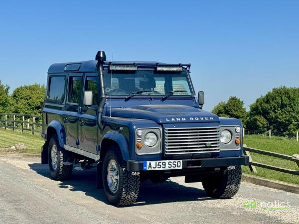 Land Rover Defender 110 2.4 TDCi XS SUV 5dr Diesel Manual 4WD MWB Euro 4 (122 bhp)