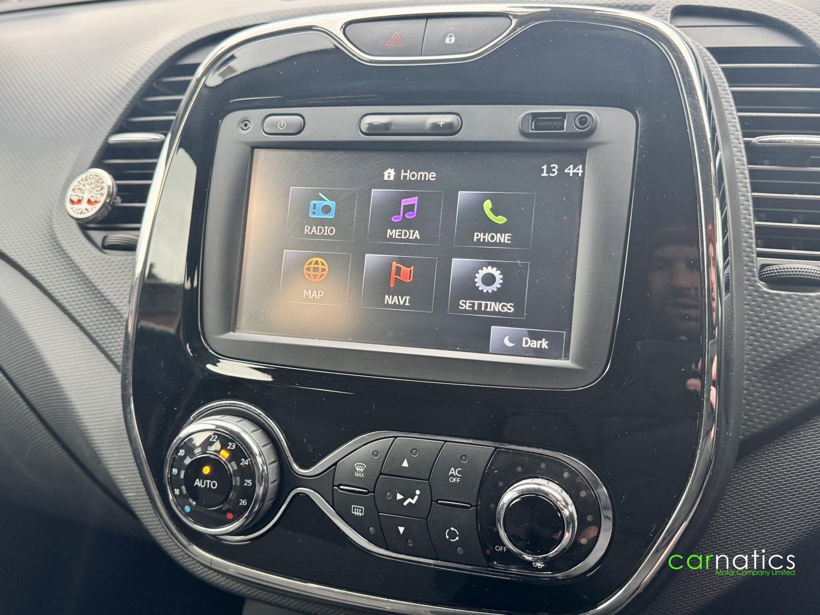 Renault Captur 1.2 TCe Dynamique S MediaNav SUV 5dr Petrol EDC Euro 5 (120 ps)