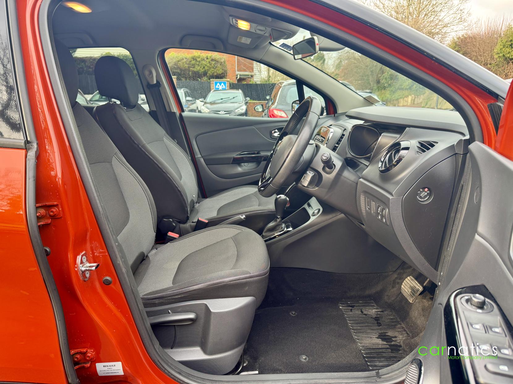 Renault Captur 1.2 TCe Dynamique S MediaNav SUV 5dr Petrol EDC Euro 5 (120 ps)