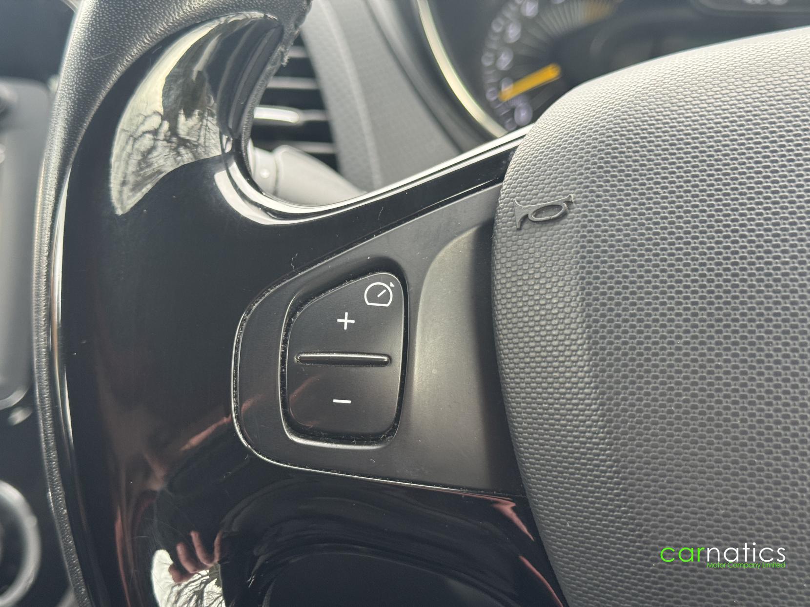 Renault Captur 1.2 TCe Dynamique S MediaNav SUV 5dr Petrol EDC Euro 5 (120 ps)