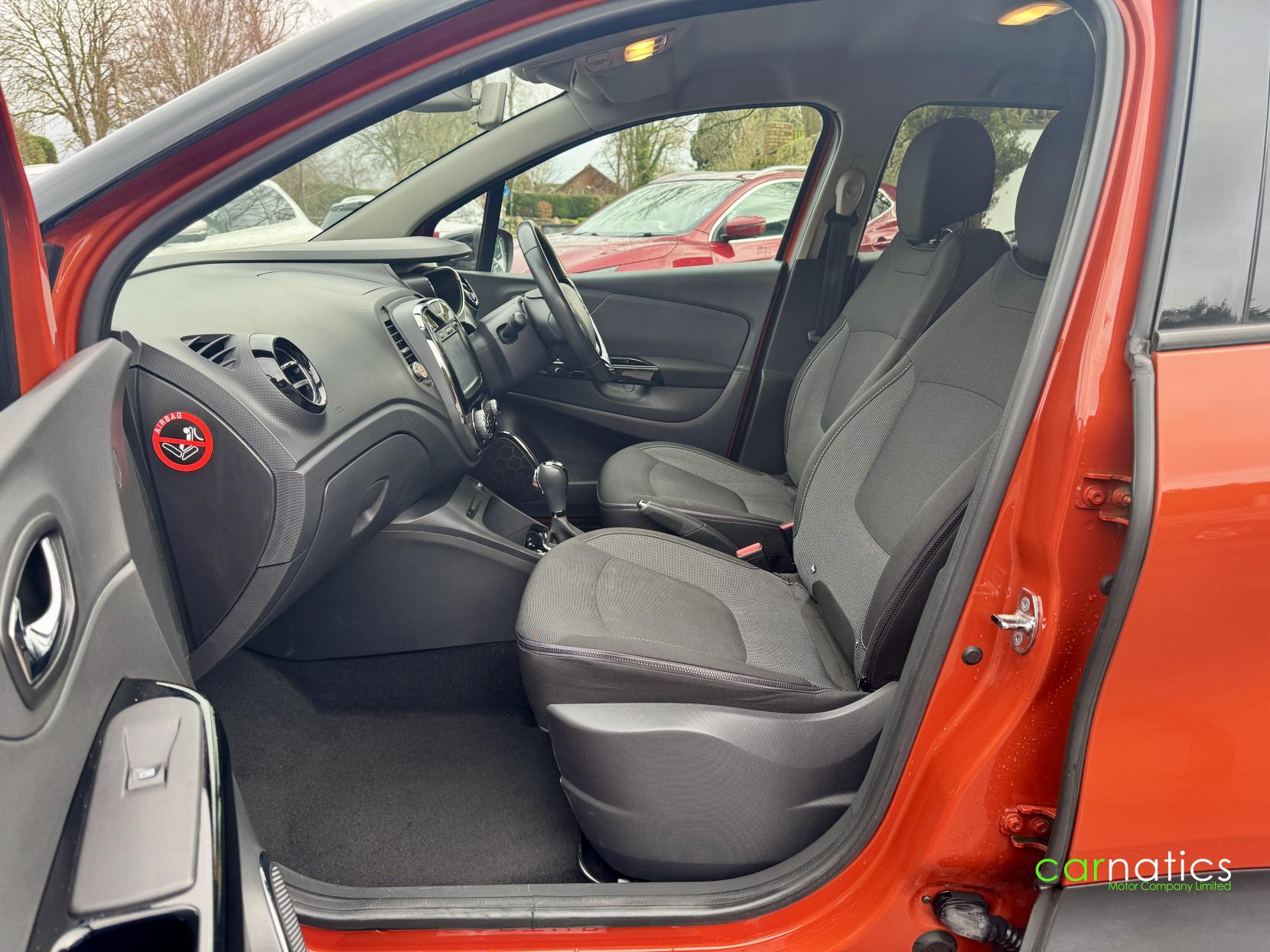 Renault Captur 1.2 TCe Dynamique S MediaNav SUV 5dr Petrol EDC Euro 5 (120 ps)