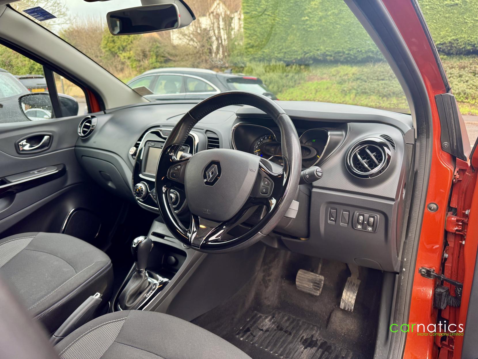 Renault Captur 1.2 TCe Dynamique S MediaNav SUV 5dr Petrol EDC Euro 5 (120 ps)