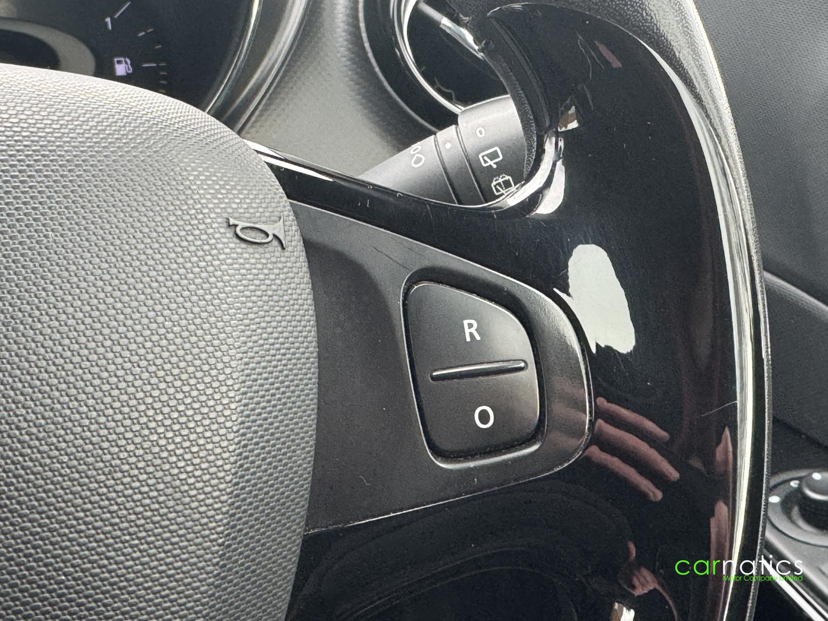 Renault Captur 1.2 TCe Dynamique S MediaNav SUV 5dr Petrol EDC Euro 5 (120 ps)