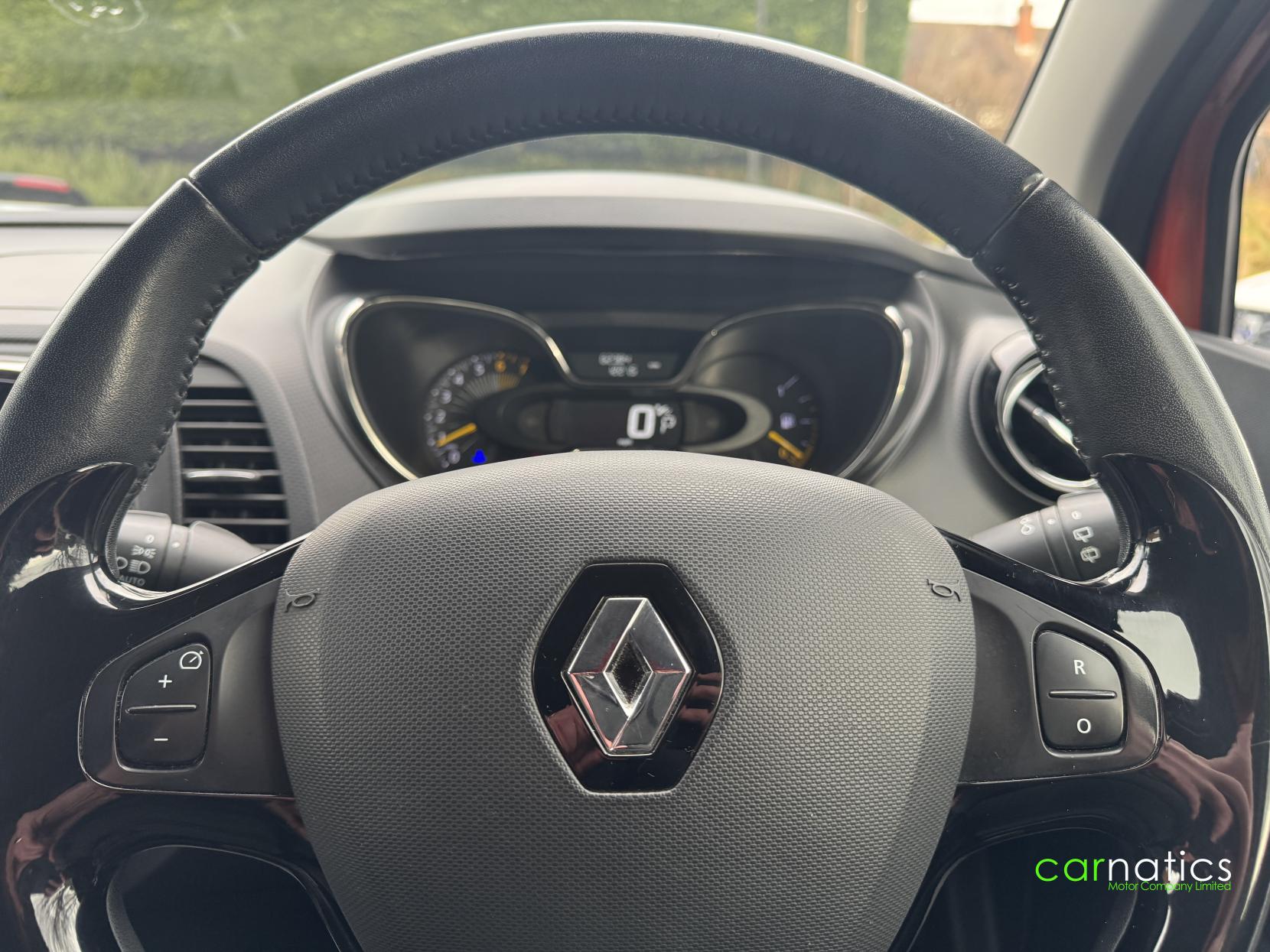 Renault Captur 1.2 TCe Dynamique S MediaNav SUV 5dr Petrol EDC Euro 5 (120 ps)