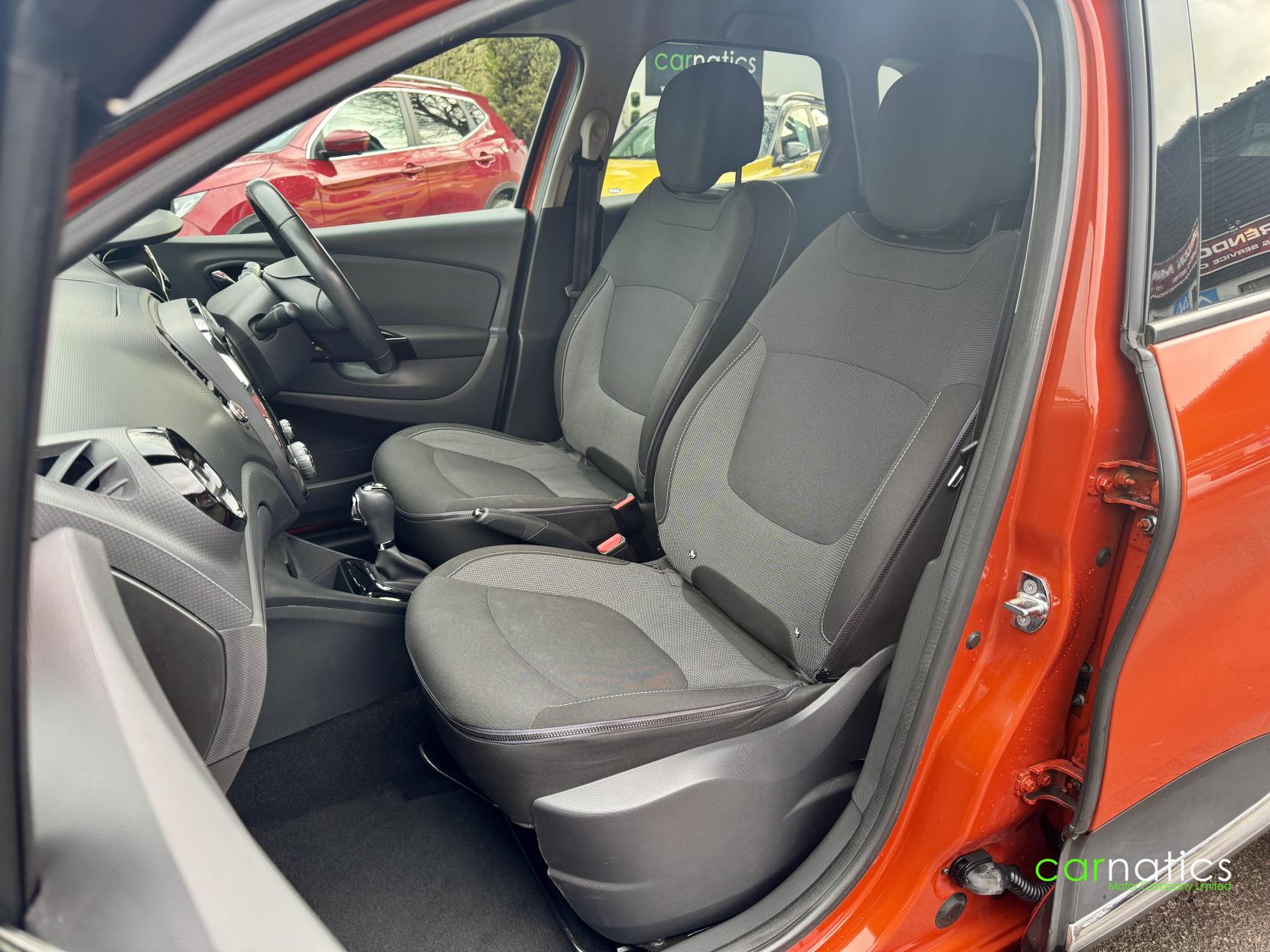 Renault Captur 1.2 TCe Dynamique S MediaNav SUV 5dr Petrol EDC Euro 5 (120 ps)