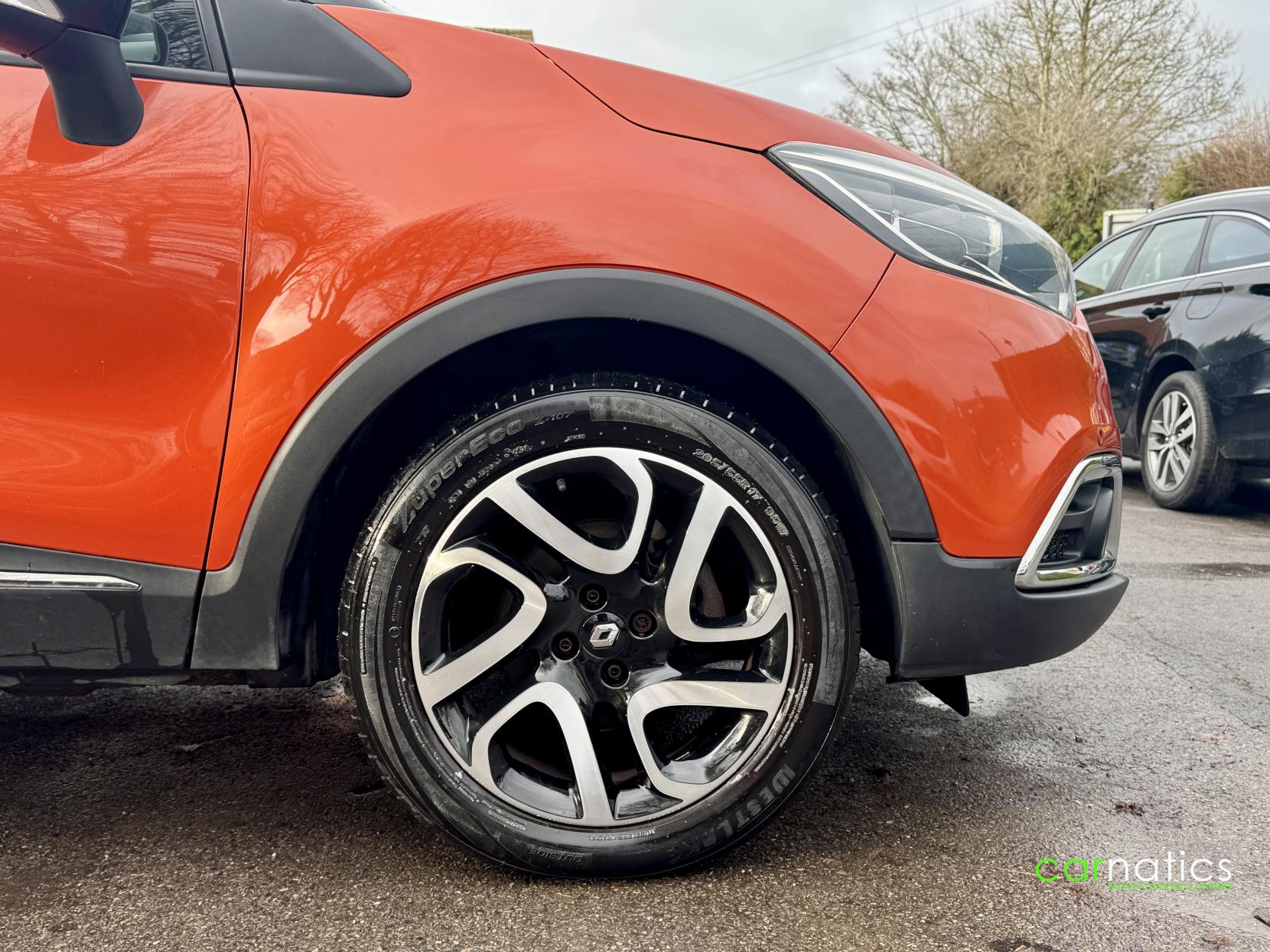 Renault Captur 1.2 TCe Dynamique S MediaNav SUV 5dr Petrol EDC Euro 5 (120 ps)