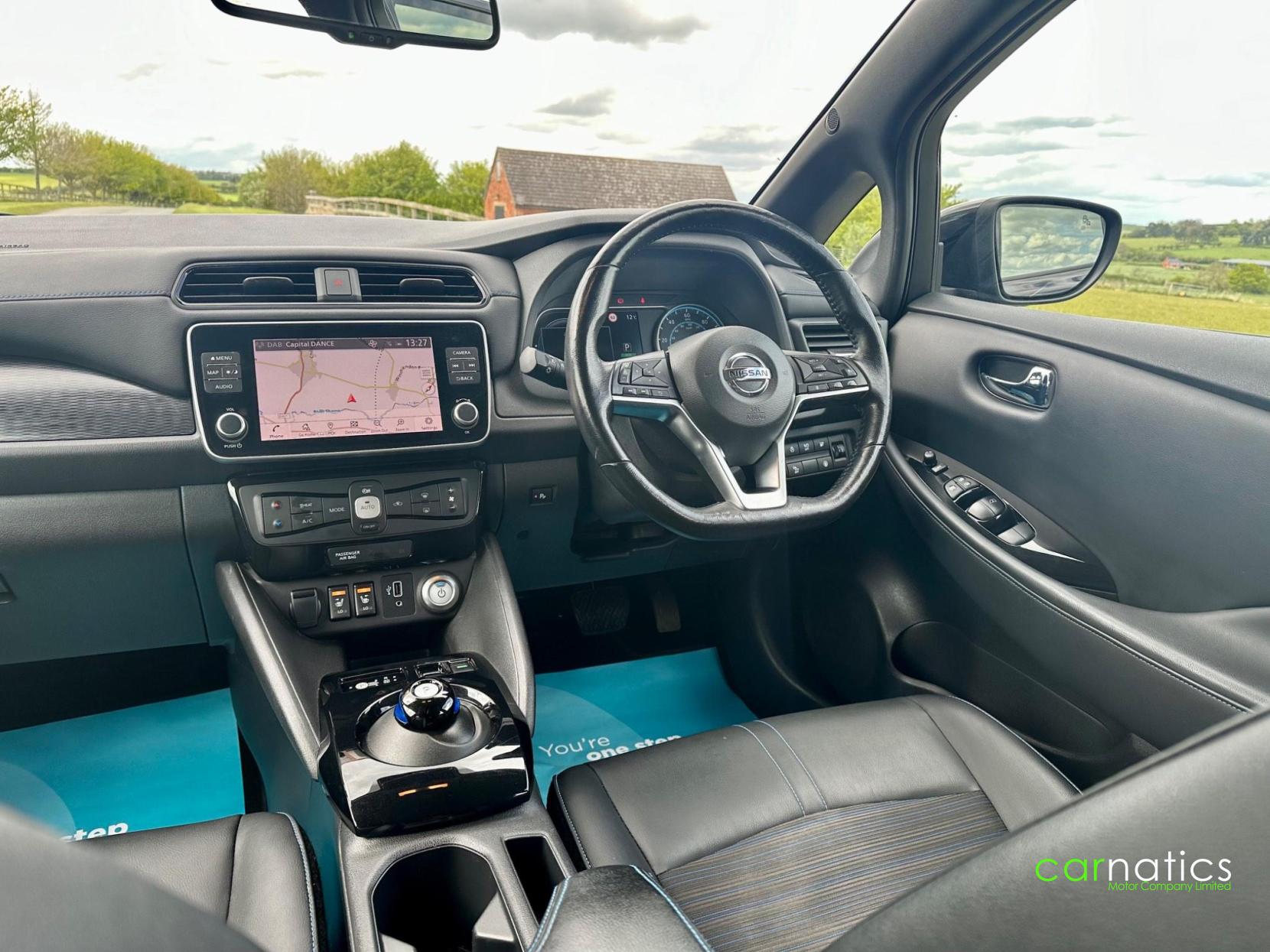 Nissan Leaf 40kWh N-Connecta Hatchback 5dr Electric Auto (150 ps)