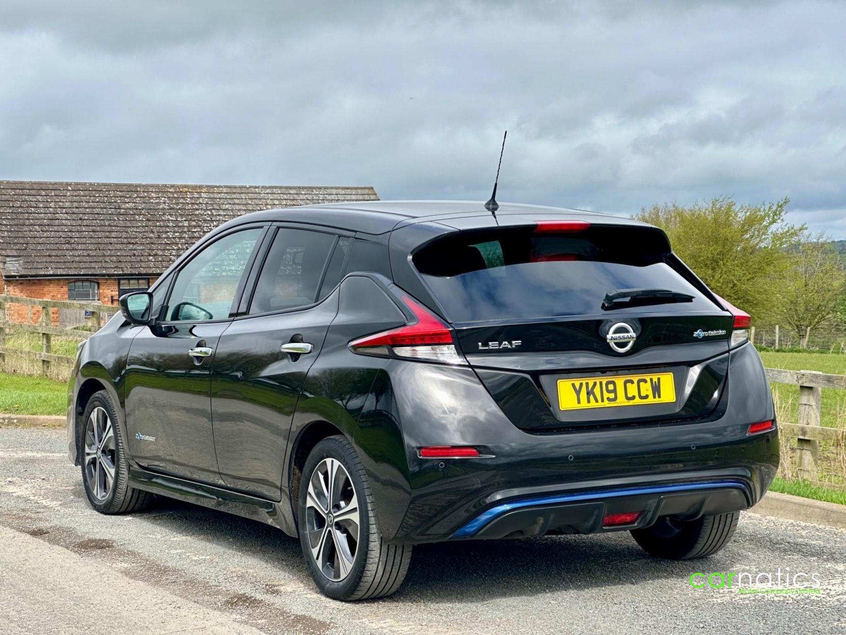 Nissan Leaf 40kWh N-Connecta Hatchback 5dr Electric Auto (150 ps)