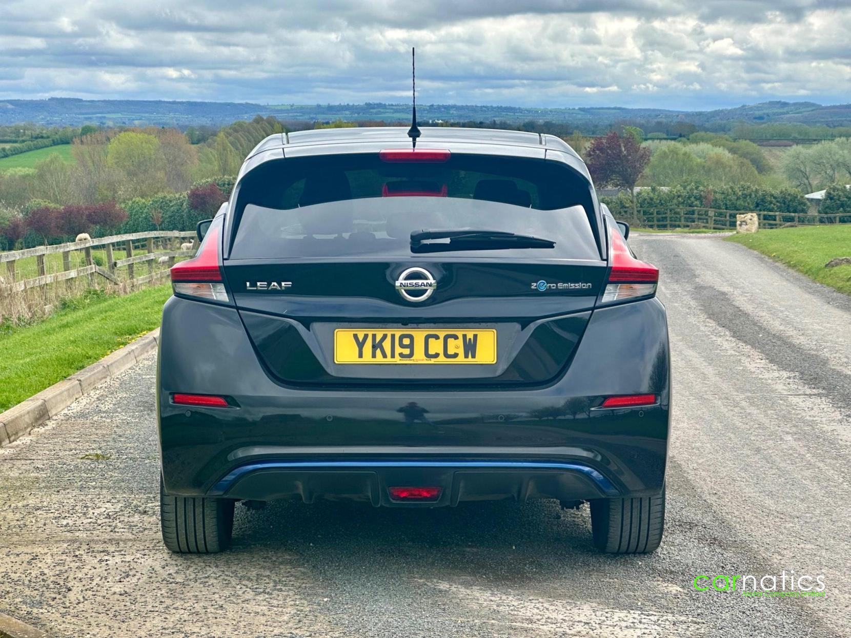 Nissan Leaf 40kWh N-Connecta Hatchback 5dr Electric Auto (150 ps)