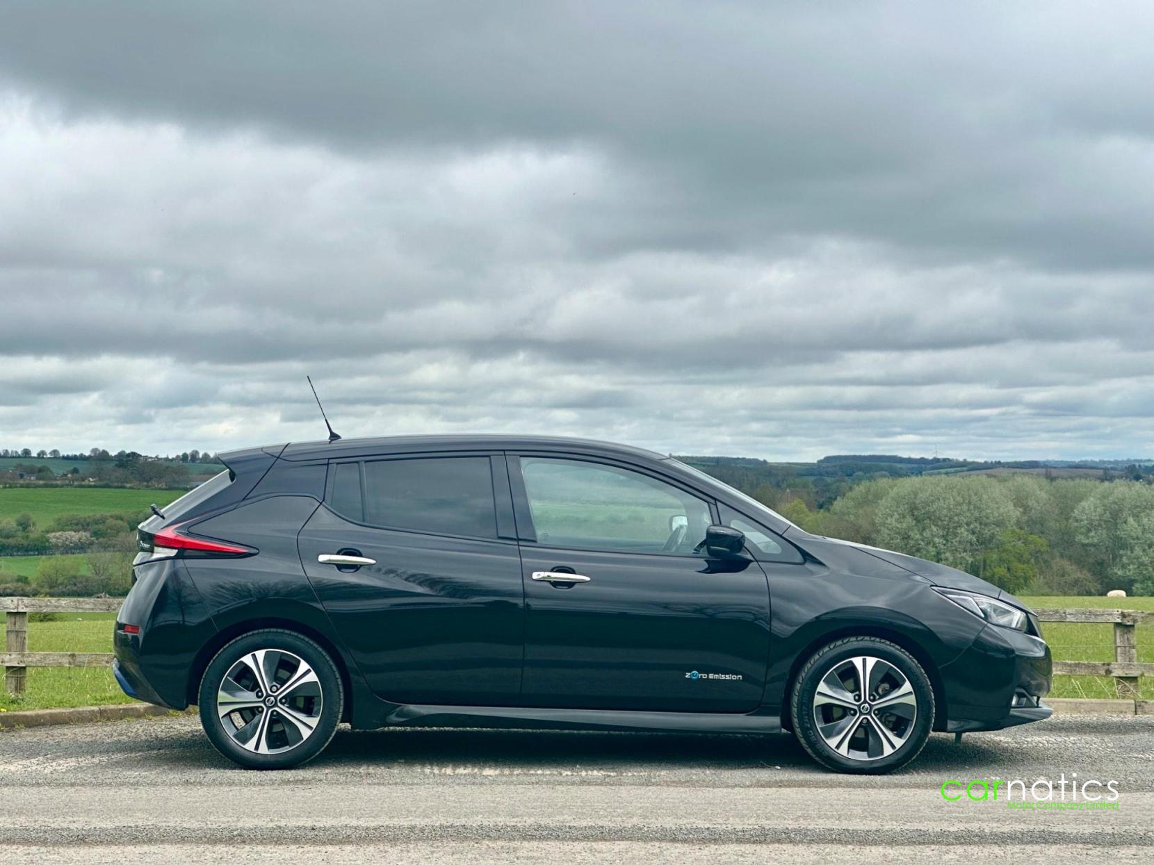 Nissan Leaf 40kWh N-Connecta Hatchback 5dr Electric Auto (150 ps)