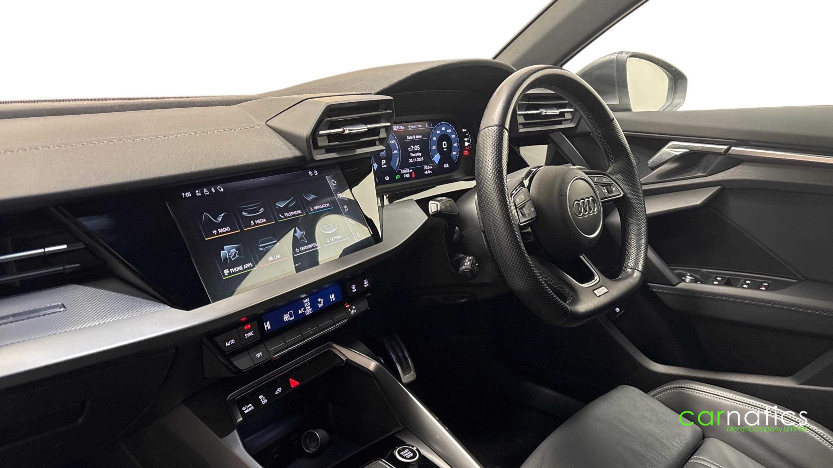 Audi A3 1.4 TFSIe 40 S line Sportback 5dr Petrol Plug-in Hybrid S Tronic Euro 6 (s/s) 13kWh (204 ps)