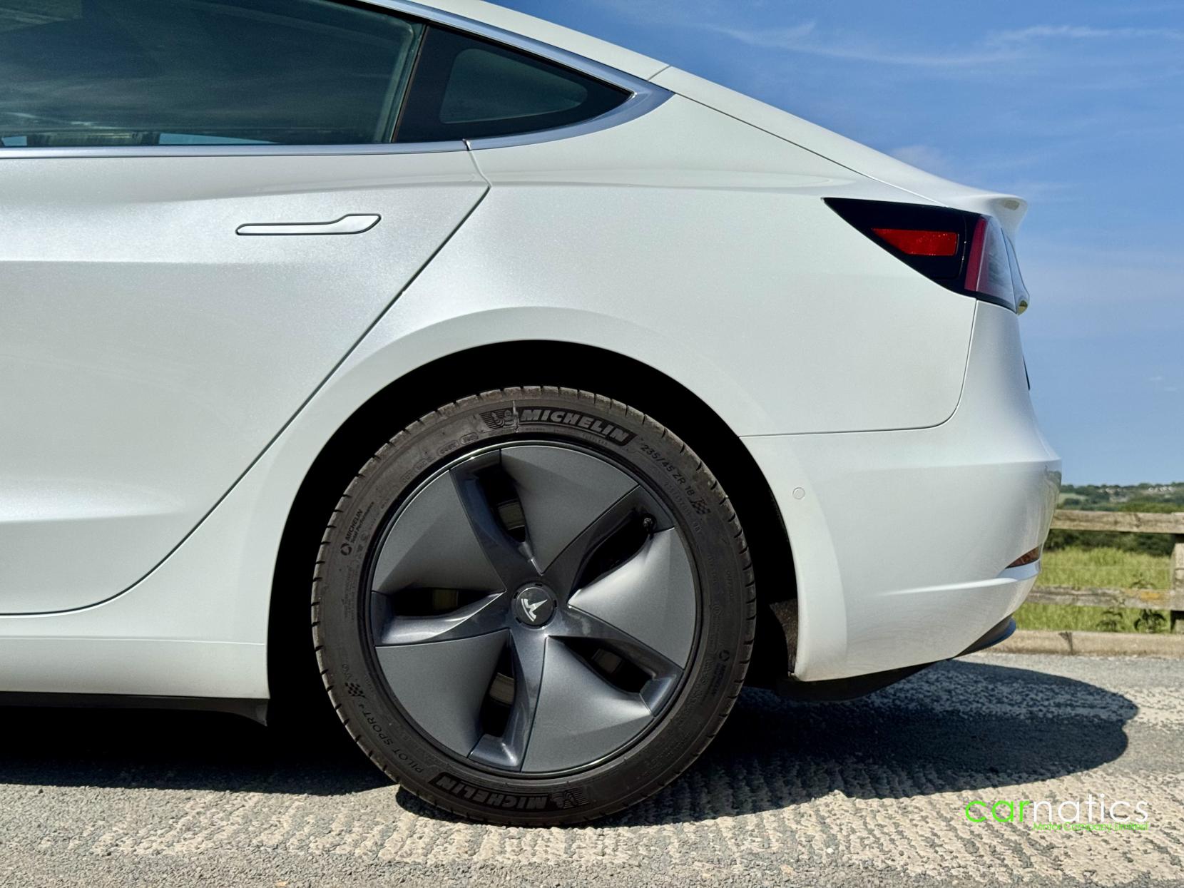 Tesla Model 3 (Dual Motor) Long Range Saloon 4dr Electric Auto 4WDE (346 ps)