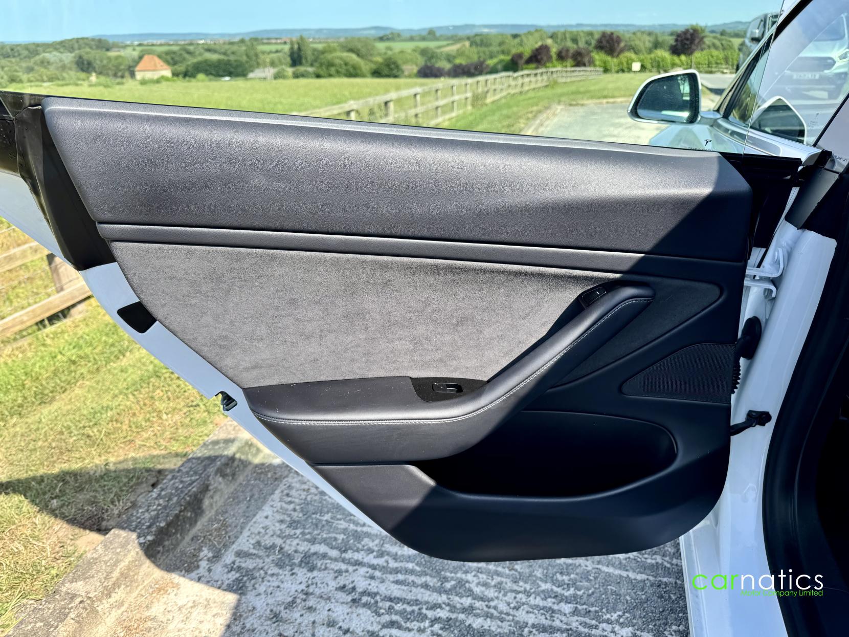Tesla Model 3 (Dual Motor) Long Range Saloon 4dr Electric Auto 4WDE (346 ps)