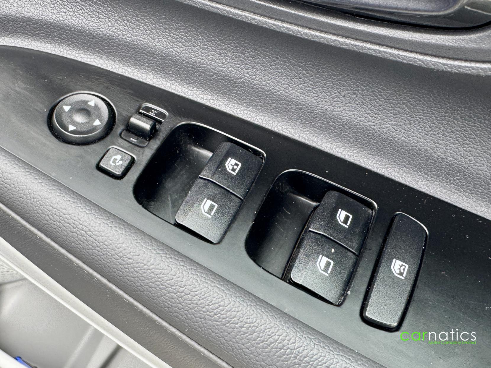 Hyundai BAYON 1.0 T-GDi MHEV Ultimate SUV 5dr Petrol Hybrid DCT Euro 6 (s/s) (100 ps)